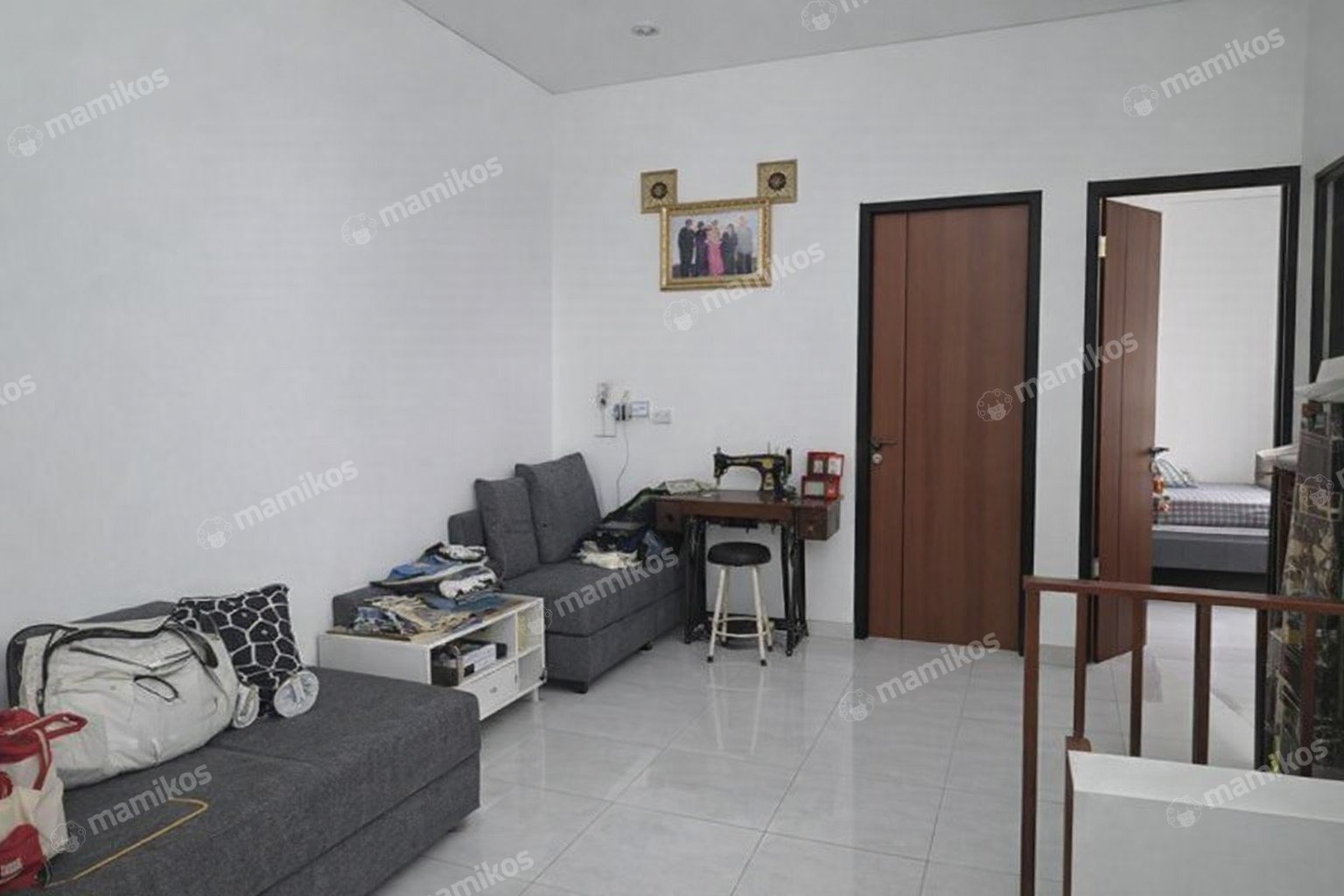 Rumah Sertifikat SHM 3 Kamar Tidur 2 Kamar Mandi Petukangan Jakarta Selatan