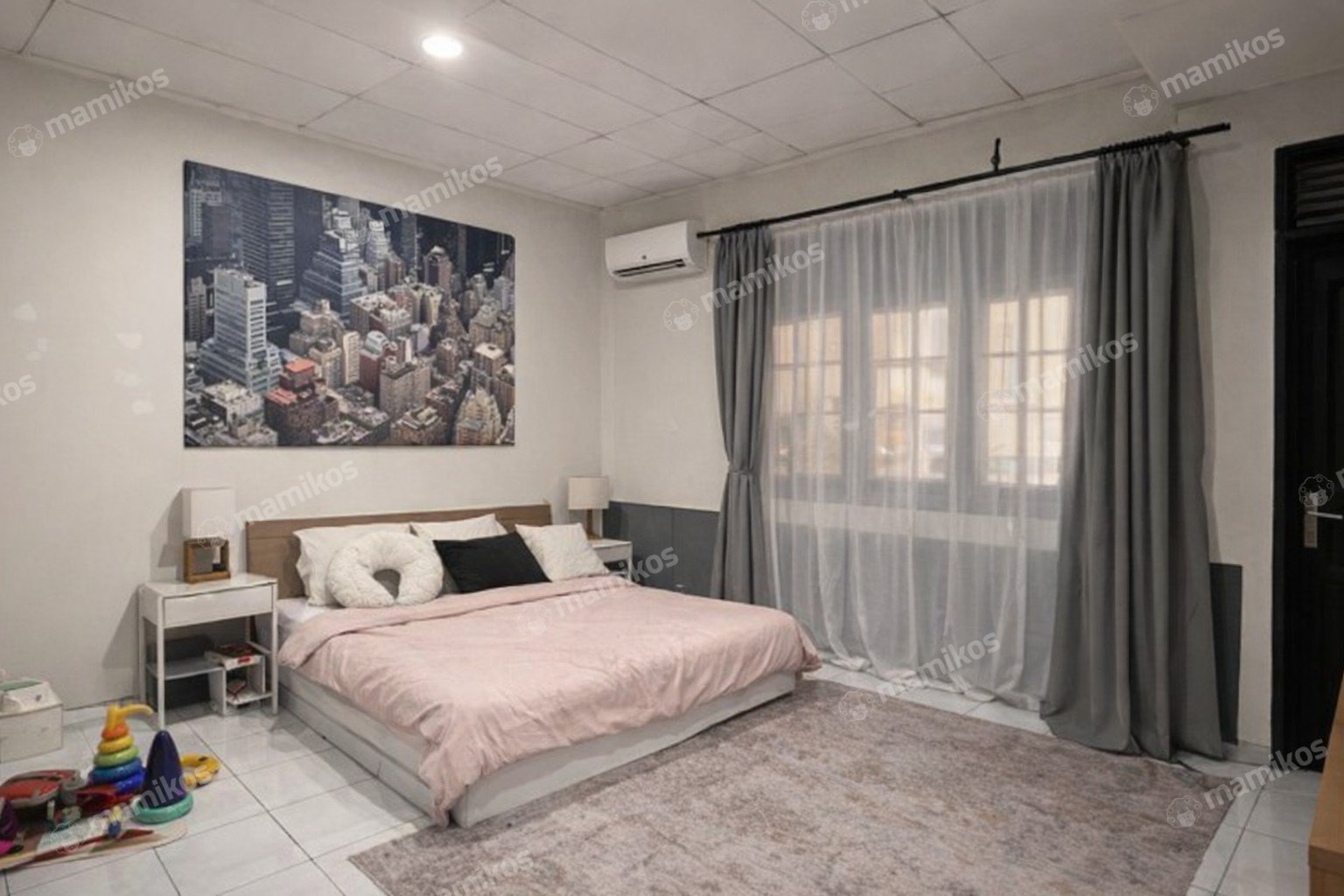Rumah Sertifikat SHM 7 Kamar Tidur 5 Kamar Mandi Kebon Jeruk Jakarta Barat