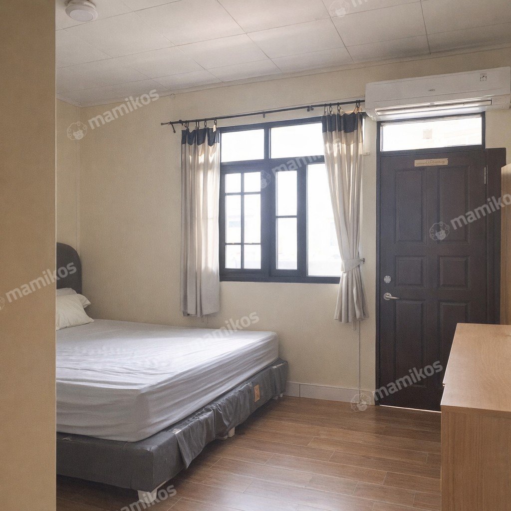 Rumah Sertifikat SHM 7 Kamar Tidur 5 Kamar Mandi Kebon Jeruk Jakarta Barat - Photo 3