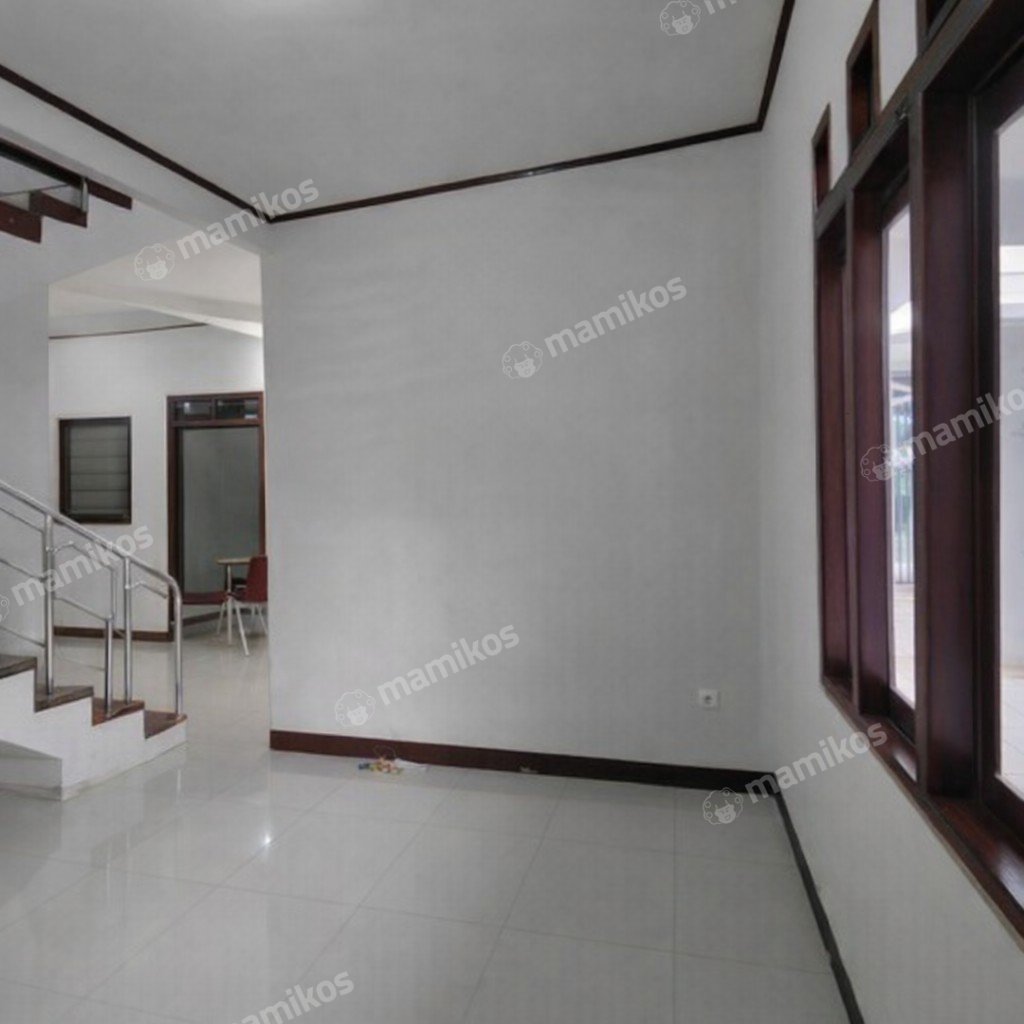 Rumah Sertifikat SHM 4 Kamar Tidur 2 Kamar Mandi Condet Jakarta Timur - Photo 2