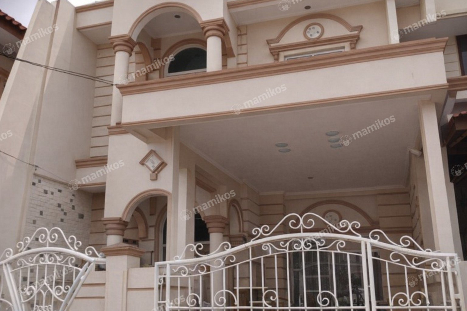 Rumah Sertifikat SHM 4 Kamar Tidur 3 Kamar Mandi Sunter Jakarta Utara