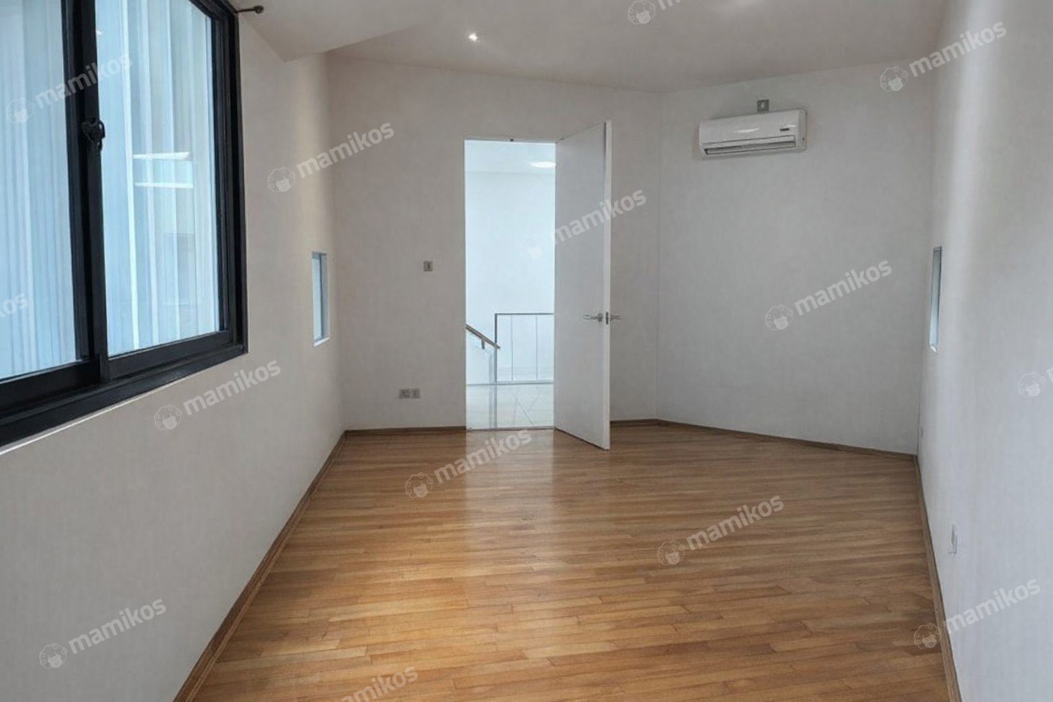 Rumah Sertifikat SHM 3 Kamar Tidur 2 Kamar Mandi Veteran Jakarta Selatan