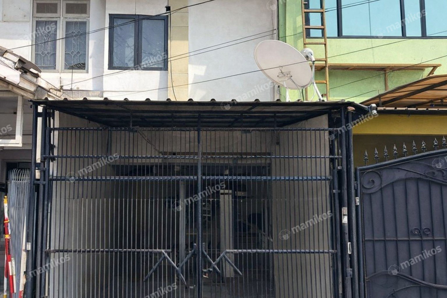 Rumah Sertifikat SHM 3 Kamar Tidur 2 Kamar Mandi Taman Palem Jakarta Barat