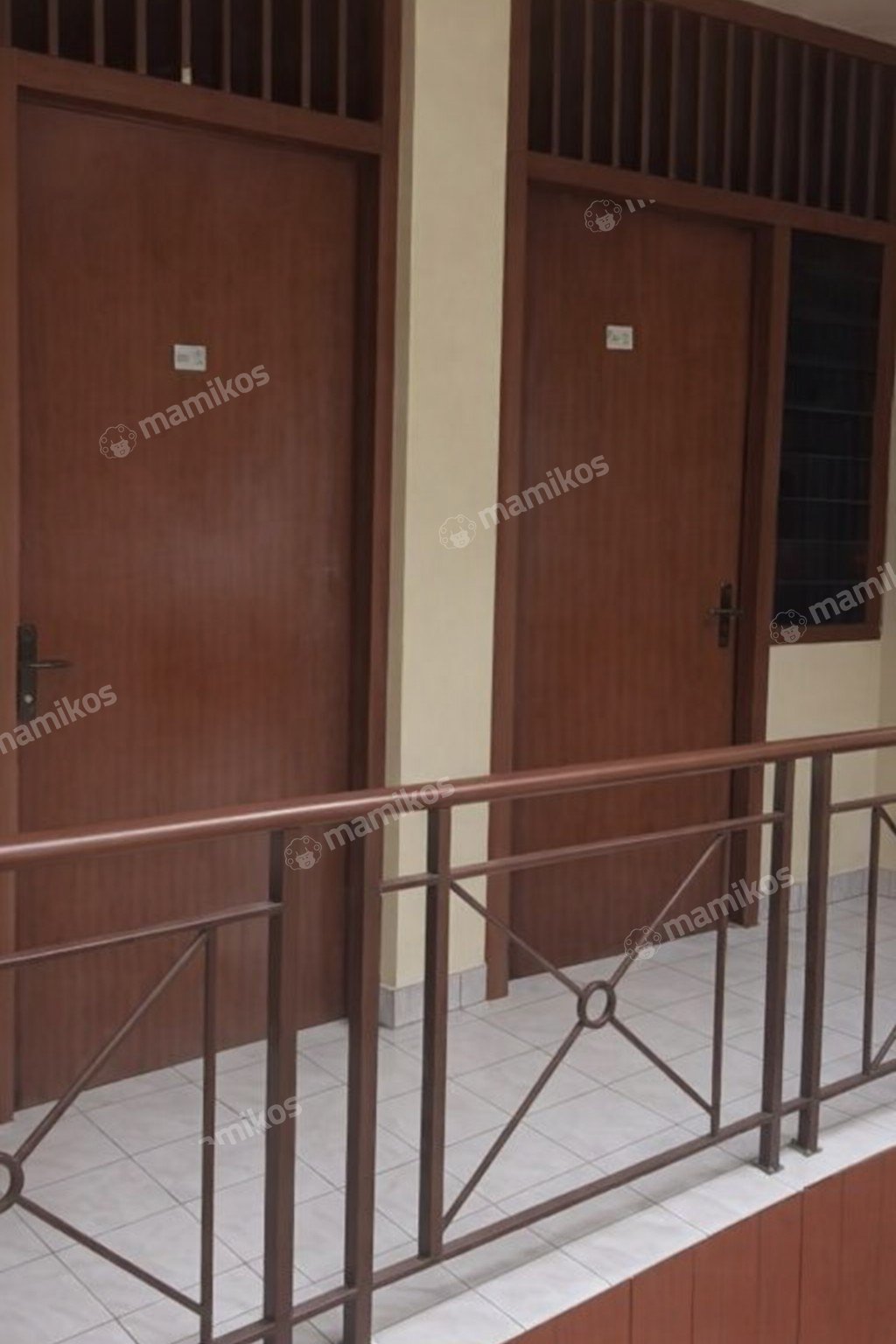 Rumah Sertifikat SHM 12 Kamar Tidur 4 Kamar Mandi Cawang Jakarta Timur - Photo 4