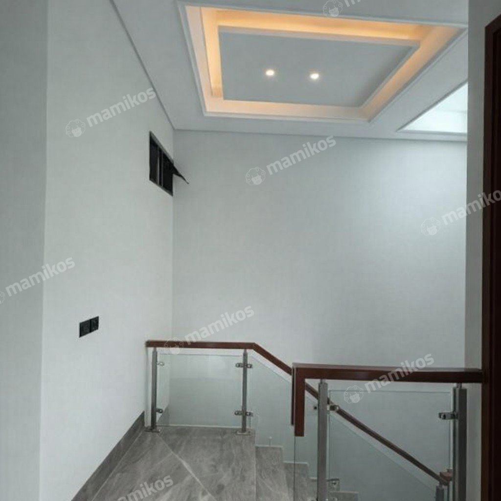 Rumah Sertifikat SHM 6 Kamar Tidur 5 Kamar Mandi Permata Buana Jakarta Barat - Photo 2
