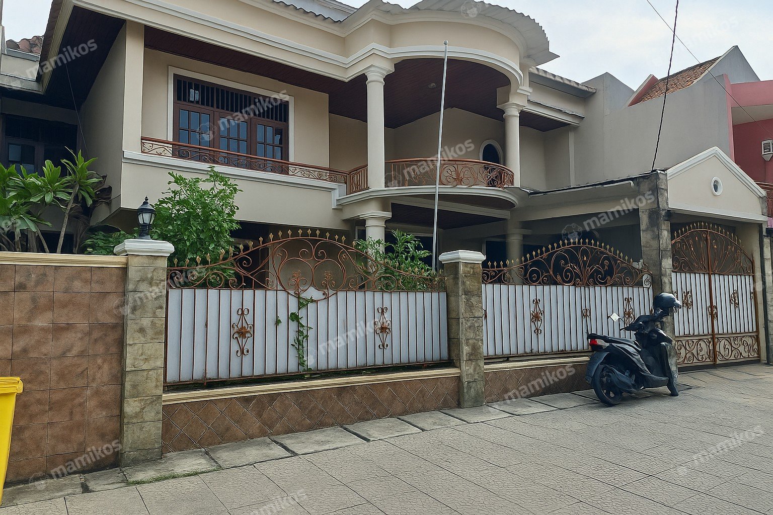 Rumah Sertifikat SHM 4 Kamar Tidur 4 Kamar Mandi Duren Sawit Jakarta Timur