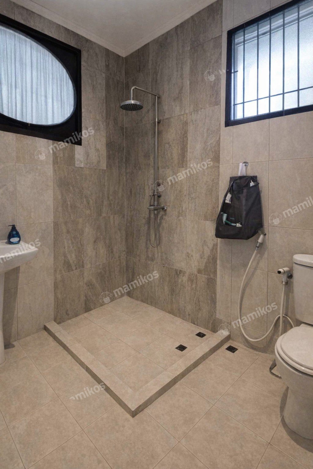 Rumah Sertifikat SHM 4 Kamar Tidur 4 Kamar Mandi Green garden Jakarta Barat - Photo 5