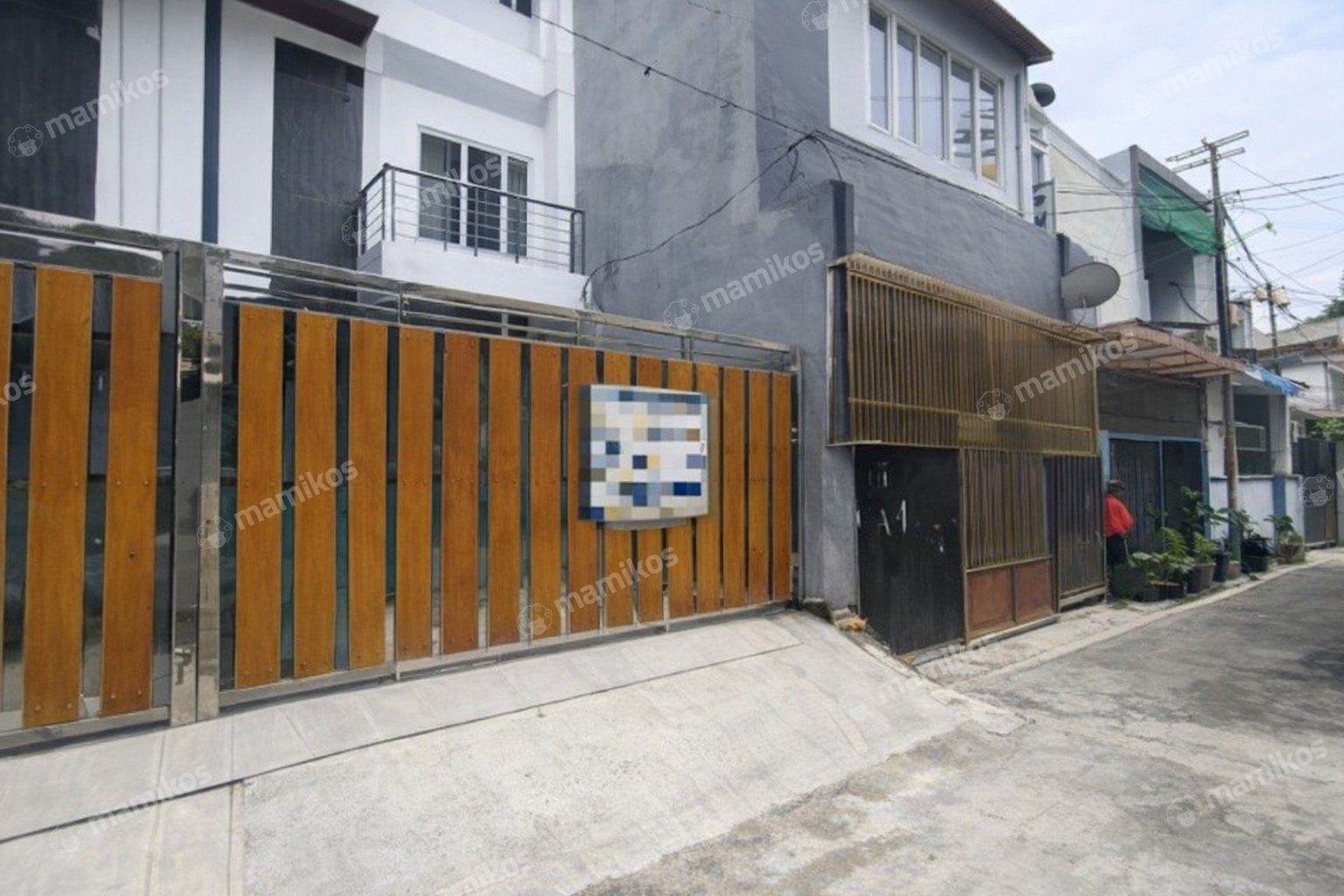 Rumah Sertifikat SHM 3 Kamar Tidur 3 Kamar Mandi Tambora Jakarta Barat