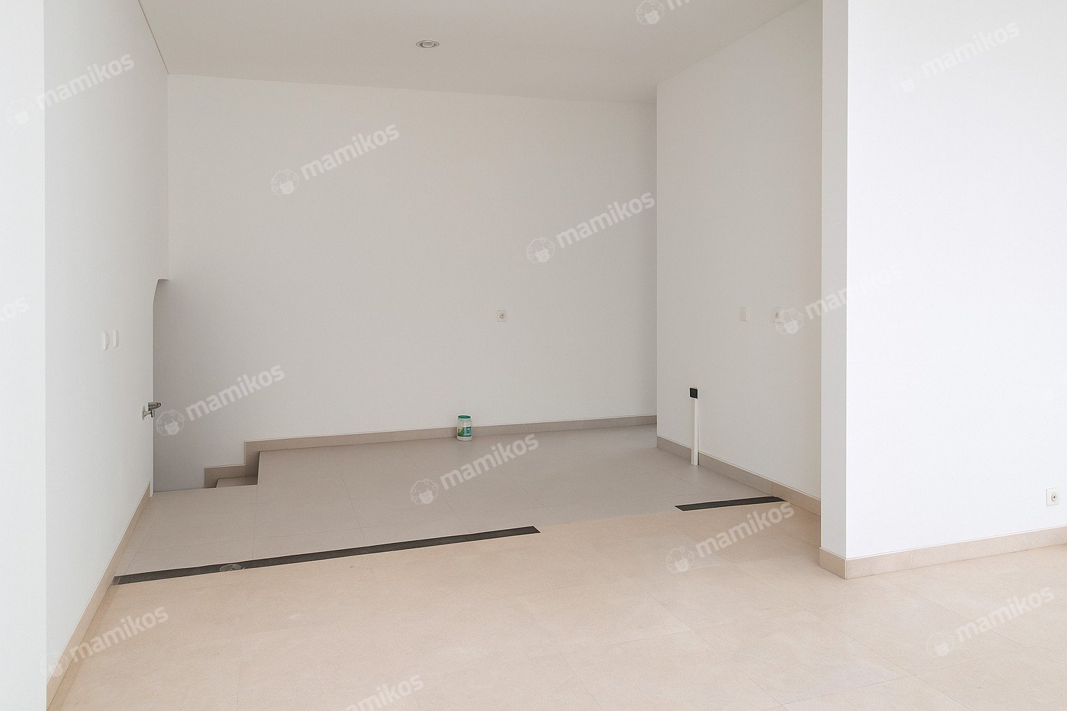 Rumah Sertifikat SHM 3 Kamar Tidur 3 Kamar Mandi Metland Puri Jakarta Barat