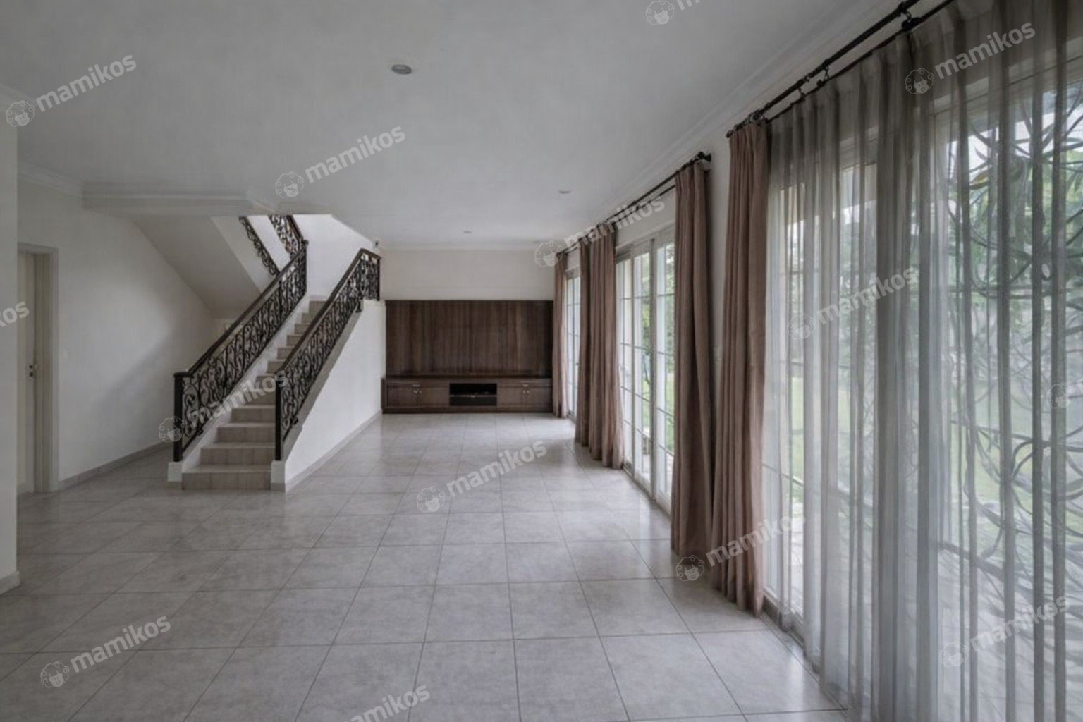 Rumah Sertifikat SHM 5 Kamar Tidur 4 Kamar Mandi Kota Wisata Jakarta Timur - Photo 3