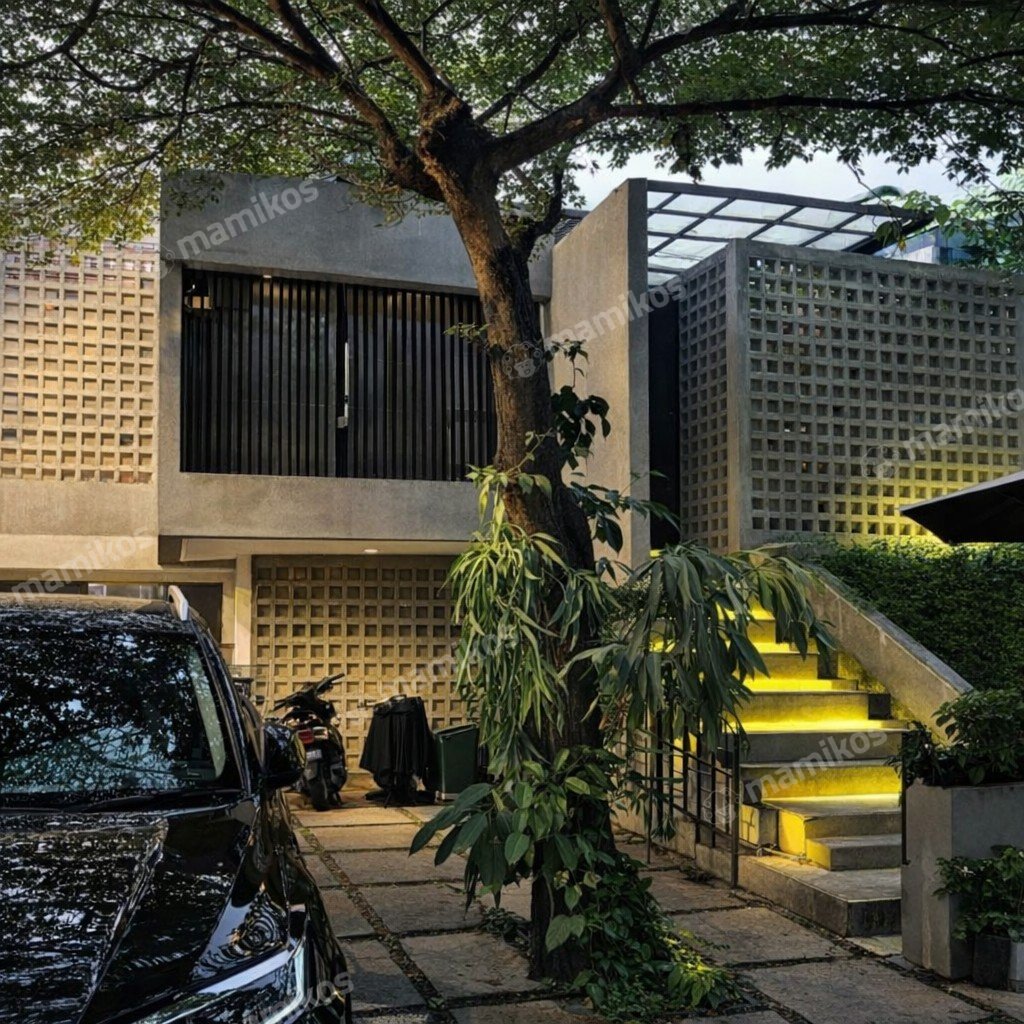Rumah Sertifikat SHM 3 Kamar Tidur 3 Kamar Mandi Senopati Jakarta Selatan - Photo 2