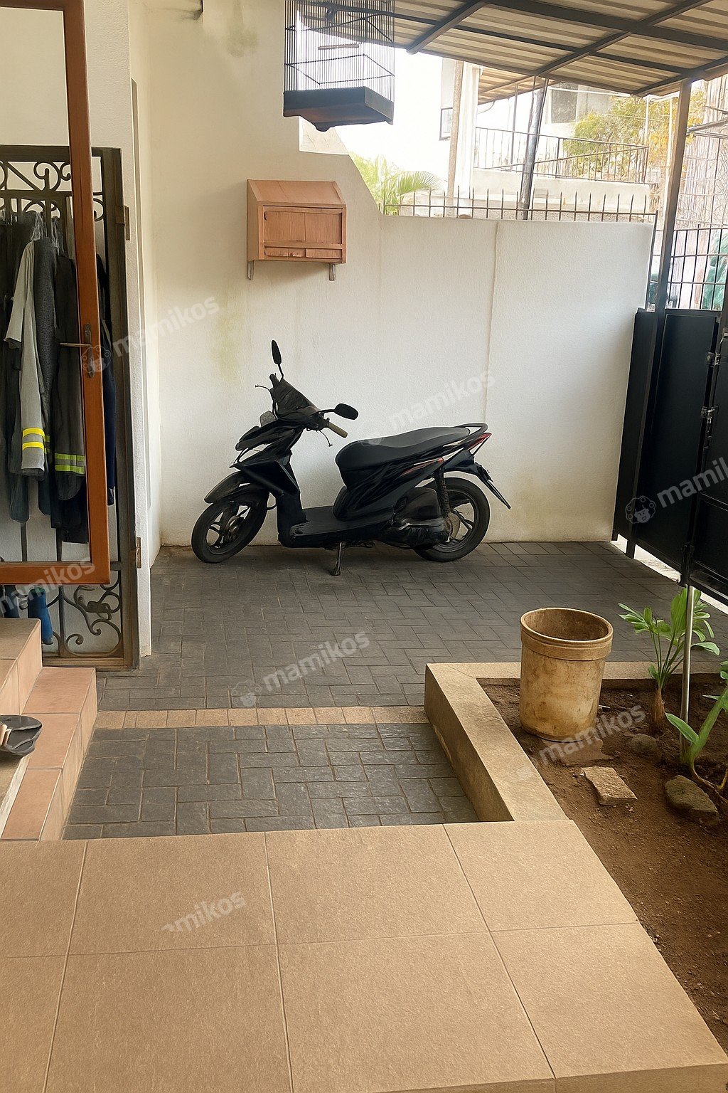 Rumah Sertifikat SHM 4 Kamar Tidur 2 Kamar Mandi Puri Indah Jakarta Barat - Photo 3