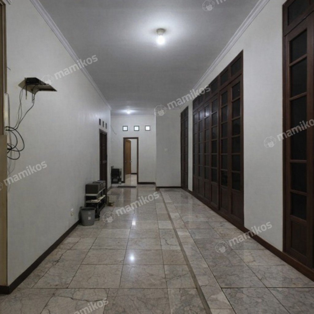 Rumah Sertifikat SHM 10 Kamar Tidur 8 Kamar Mandi Pesanggrahan Jakarta Selatan - Photo 4