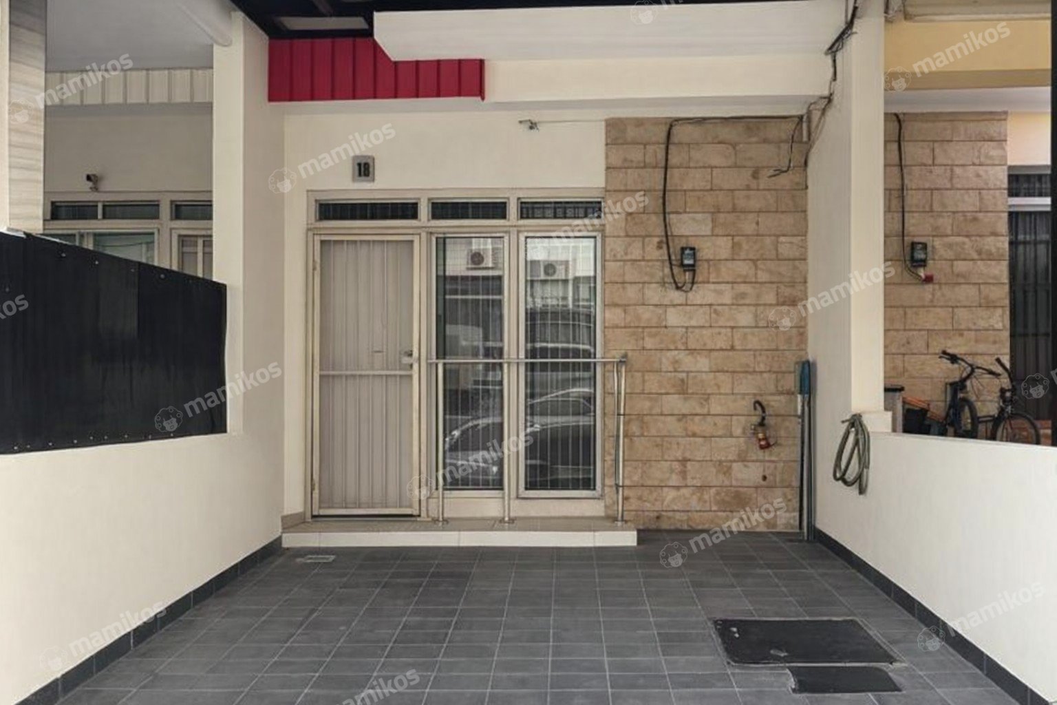 Rumah Sertifikat SHM 2 Kamar Tidur 2 Kamar Mandi Taman Surya Jakarta Barat
