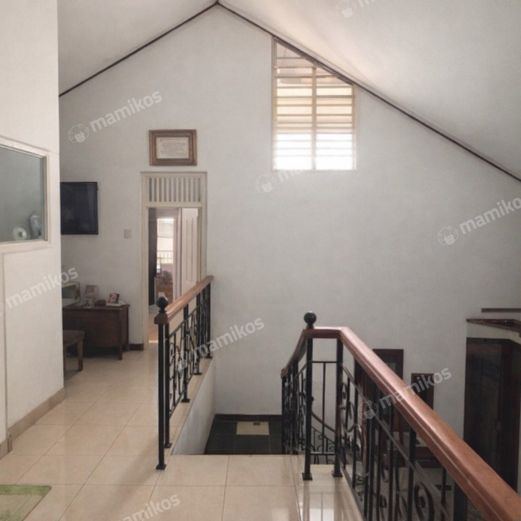 Rumah 5KT 4KM Kebayoran Lama Jakarta Selatan - Photo 2