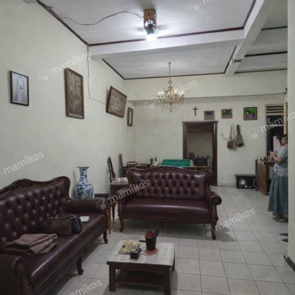 Rumah Sertifikat SHM 1 Lantai Kebon Jeruk Jakarta Barat - Photo 2