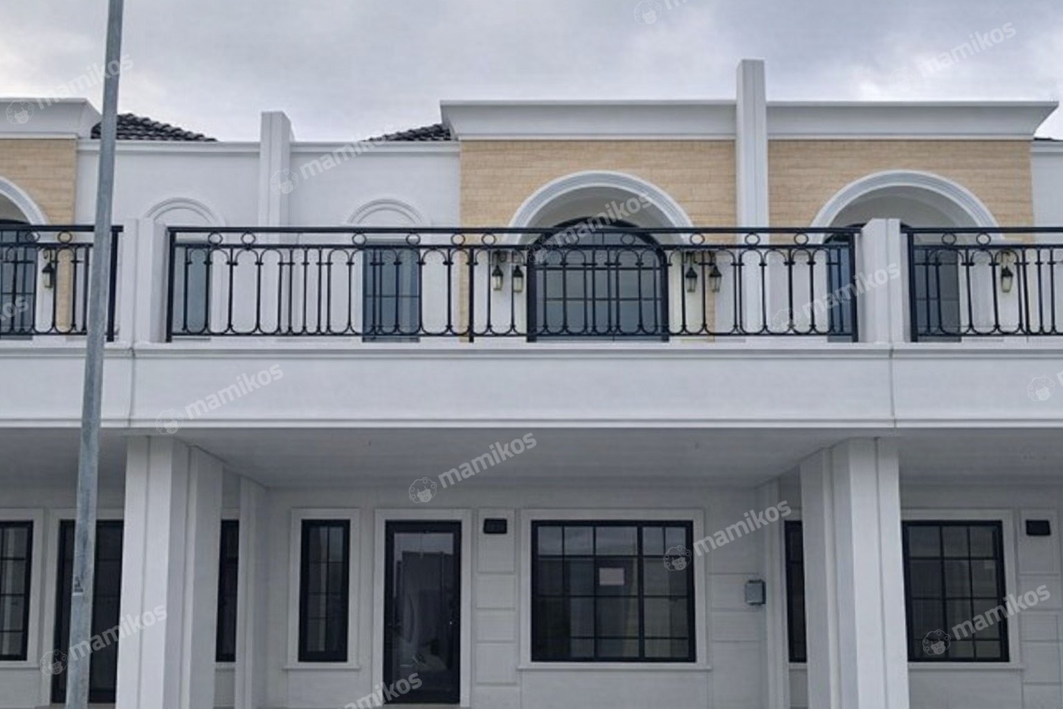 Rumah Sertifikat PPJB 3 Kamar Tidur 3 Kamar Mandi Pantai Indah Kapuk 2 Jakarta Utara