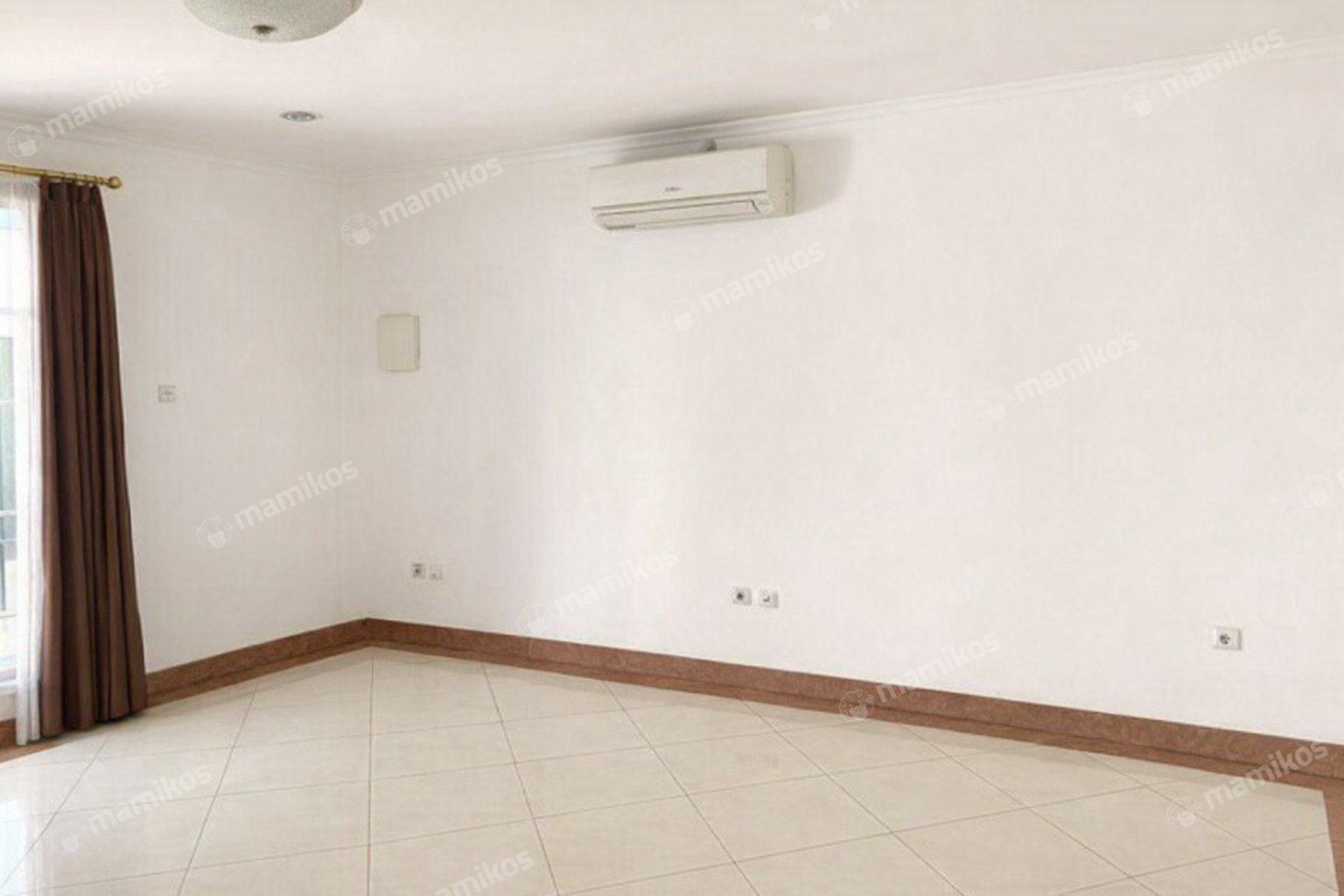 Rumah Sertifikat SHM 3 Kamar Tidur 3 Kamar Mandi Pantai Indah Kapuk Jakarta Utara