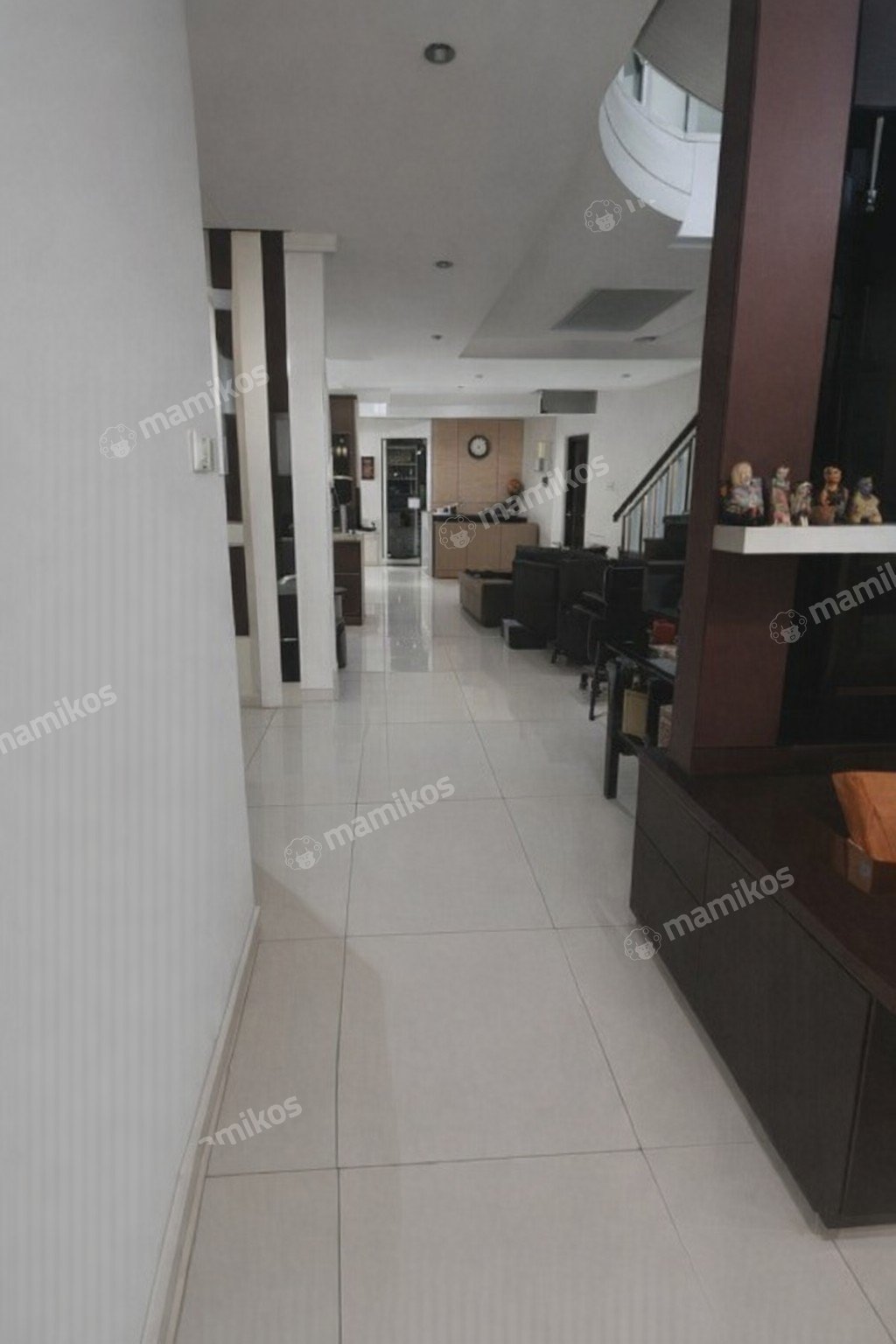 Rumah Sertifikat HGB 4 Kamar Tidur 3 Kamar Mandi Permata Buana Jakarta Barat - Photo 2