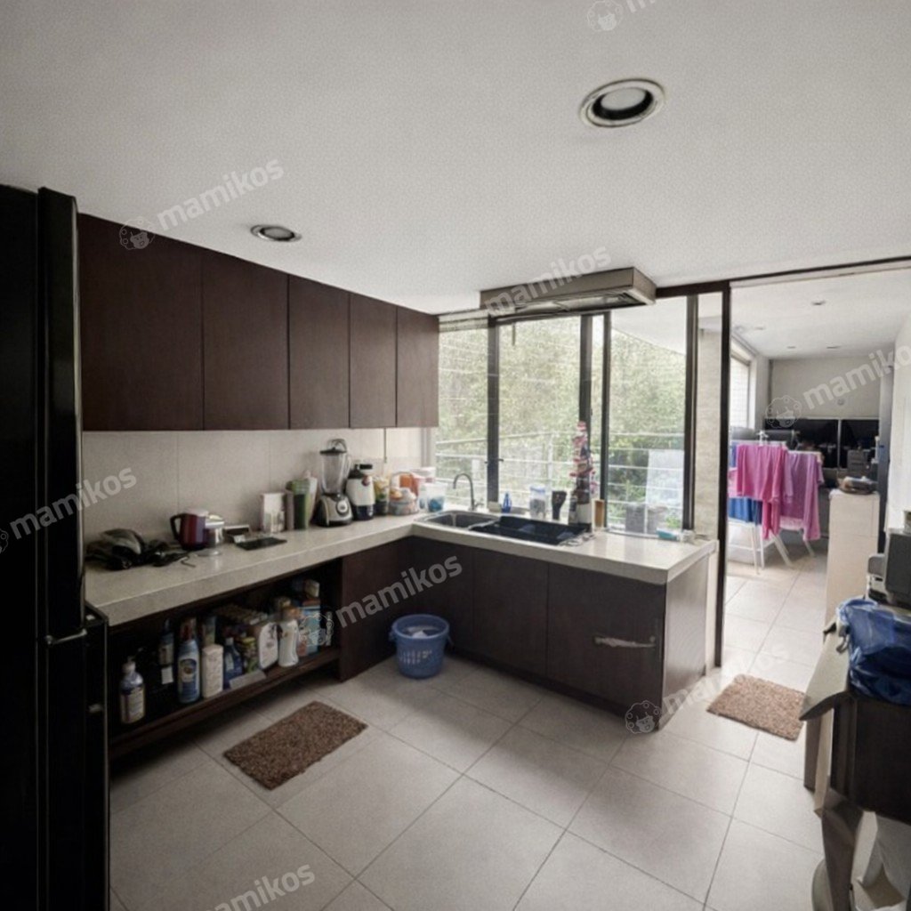 Rumah Sertifikat SHM 5 Kamar Tidur 5 Kamar Mandi Kebayoran Baru Jakarta Selatan - Photo 2