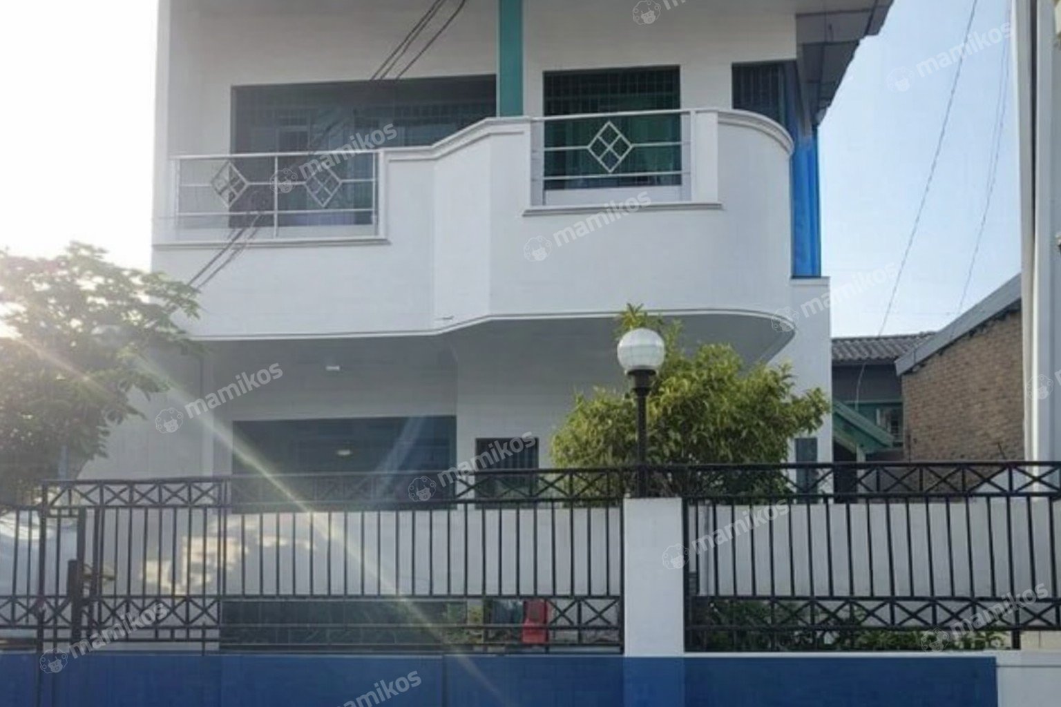 Rumah Sertifikat SHM 4 Kamar Tidur 4 Kamar Mandi Meruya Jakarta Barat