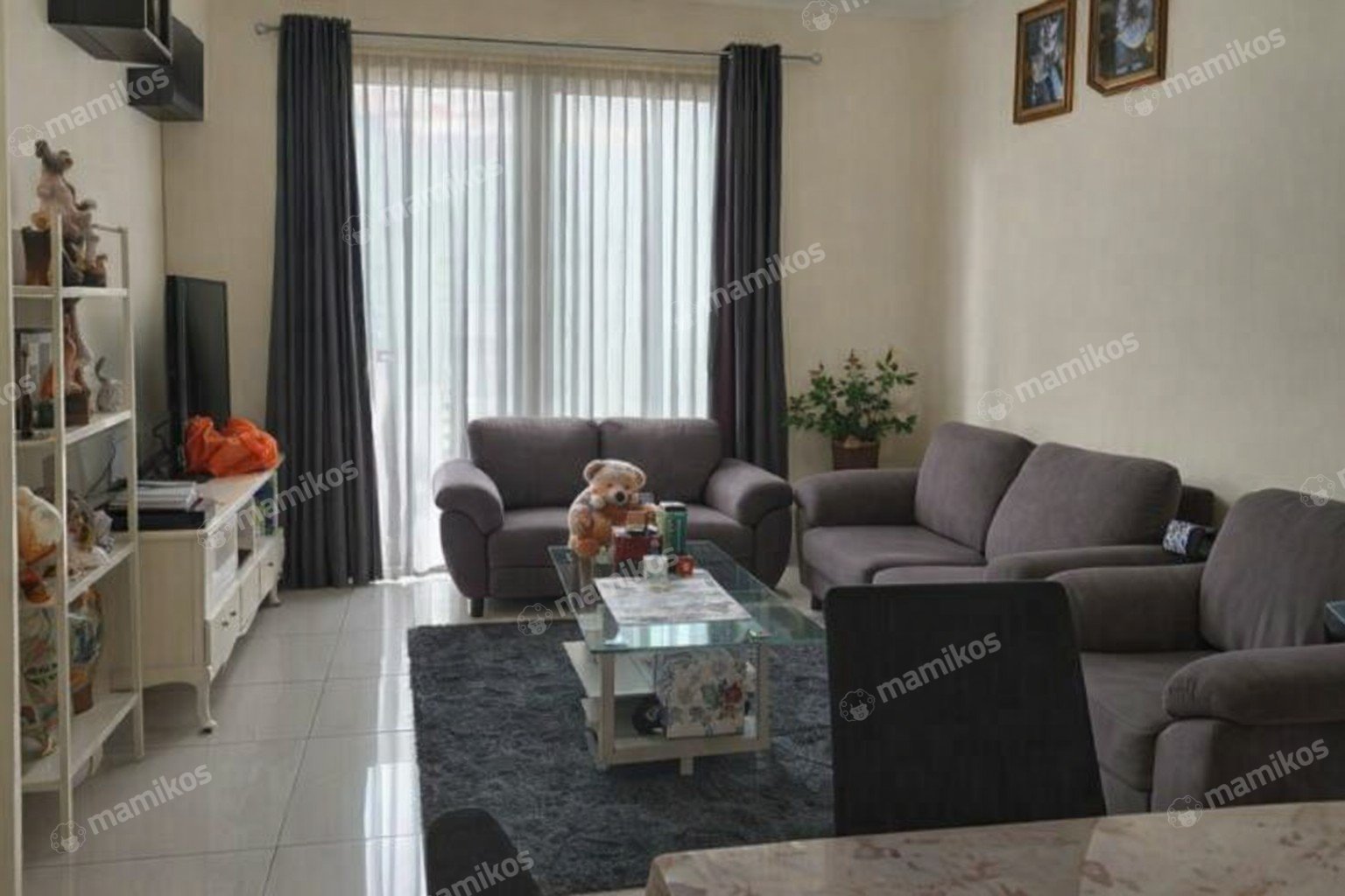 Rumah Sertifikat SHM 4 Kamar Tidur 4 Kamar Mandi Taman Palem Jakarta Barat