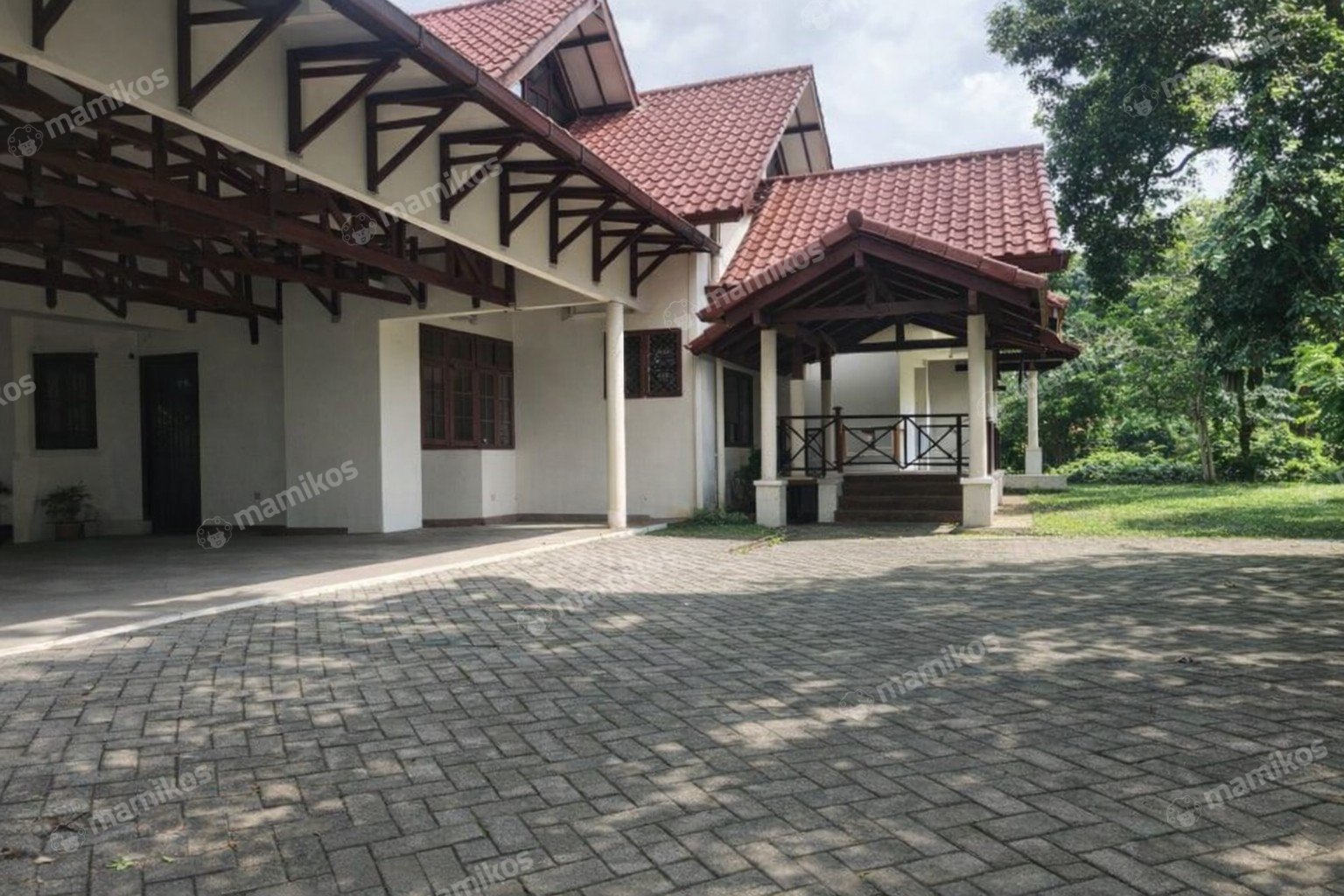 Rumah Sertifikat SHM 6 Kamar Tidur 5 Kamar Mandi Lebak Bulus Jakarta Selatan