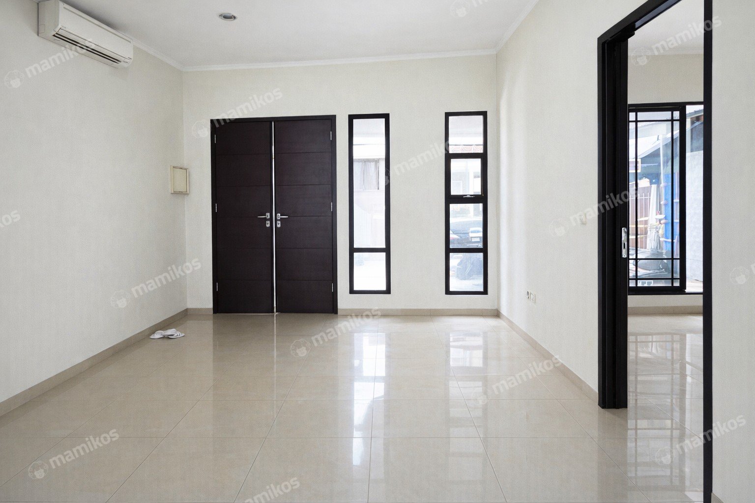 Rumah Sertifikat SHM 3 Kamar Tidur 2 Kamar Mandi Green Lake City Jakarta Barat - Photo 2