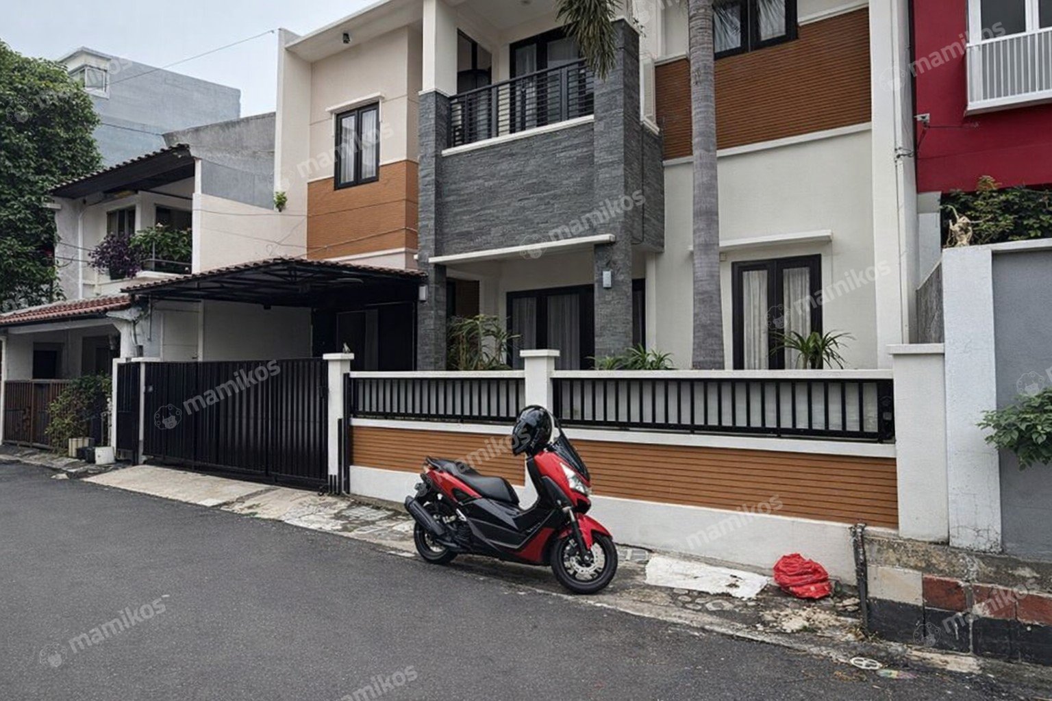 Rumah Sertifikat SHM 6 Kamar Tidur 5 Kamar Mandi Rawamangun Jakarta Timur