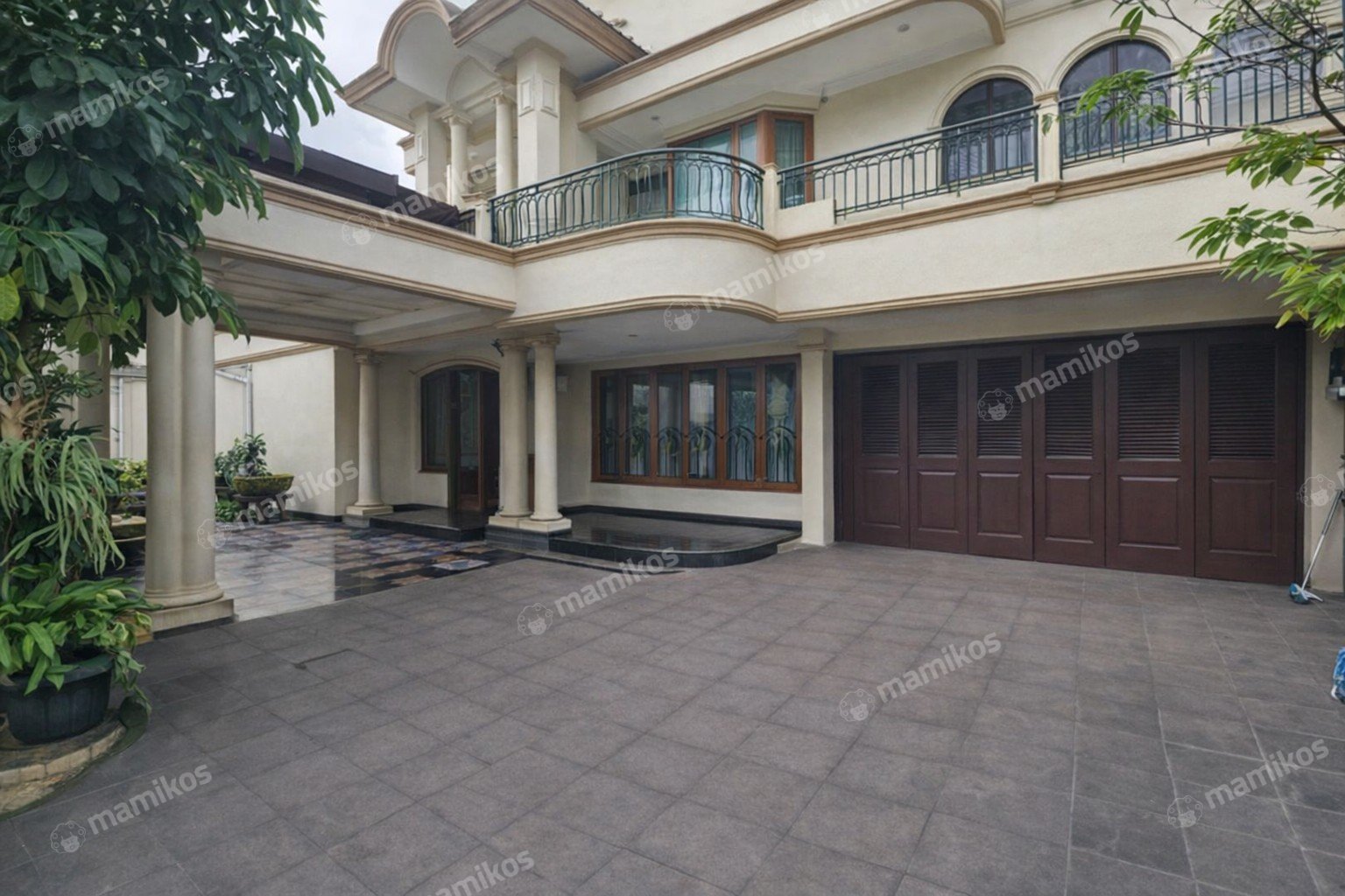 Rumah Sertifikat SHM 5 Kamar Tidur 5 Kamar Mandi Pondok Indah Jakarta Selatan