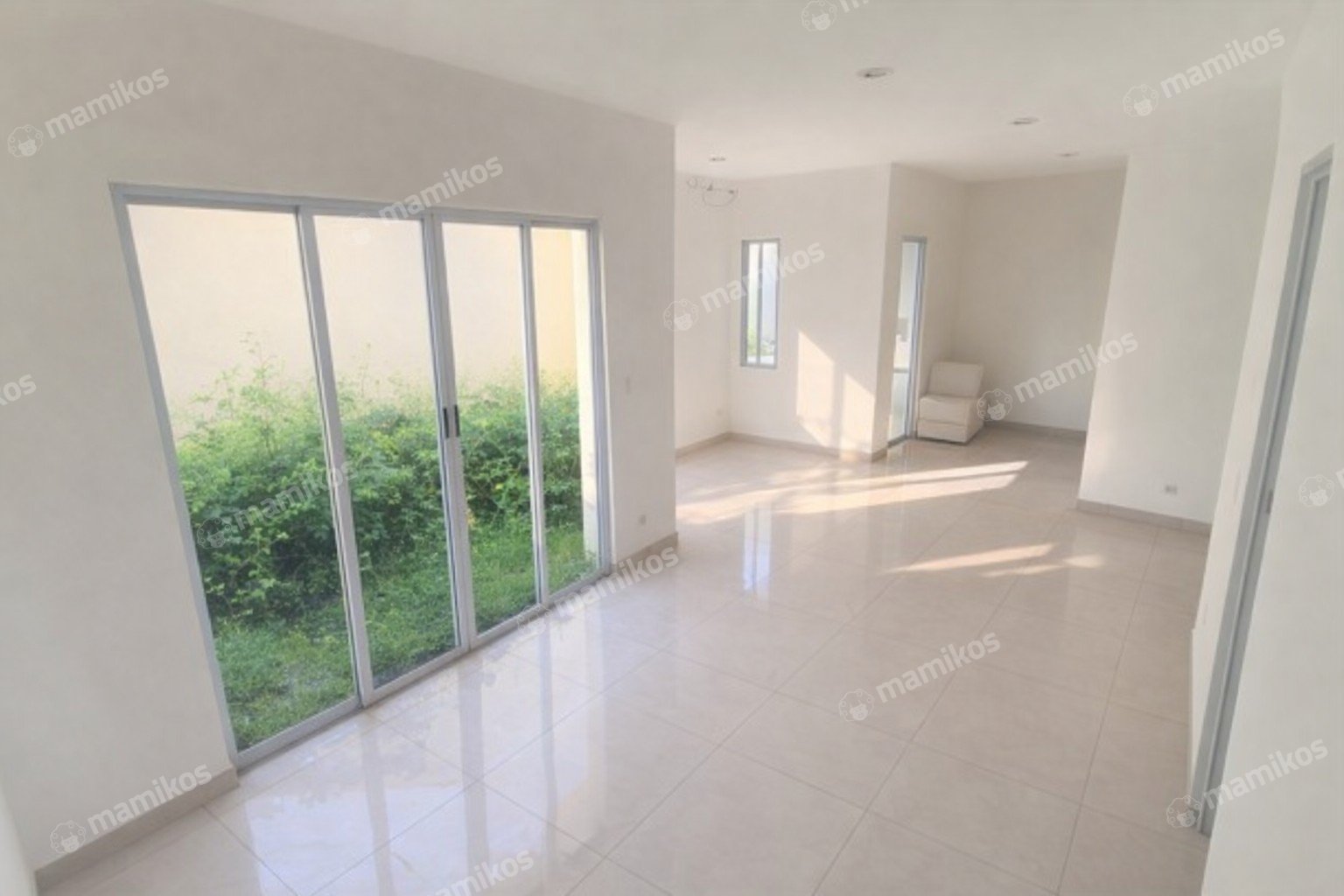 Rumah Sertifikat SHM 4 Kamar Tidur 3 Kamar Mandi Jakarta Garden City Jakarta Timur - Photo 3