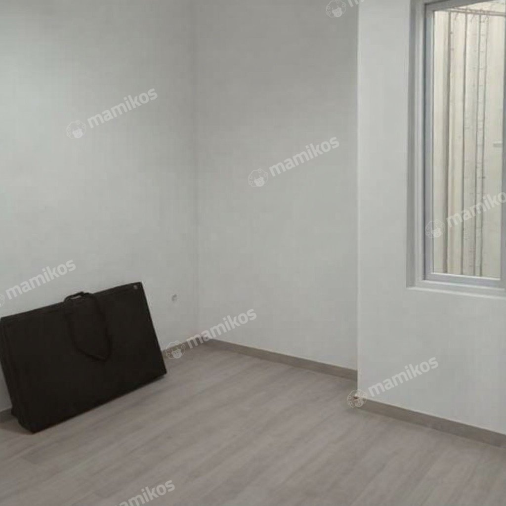 Rumah Sertifikat SHM 3 Kamar Tidur 3 Kamar Mandi Kebon Jeruk Jakarta Barat - Photo 3