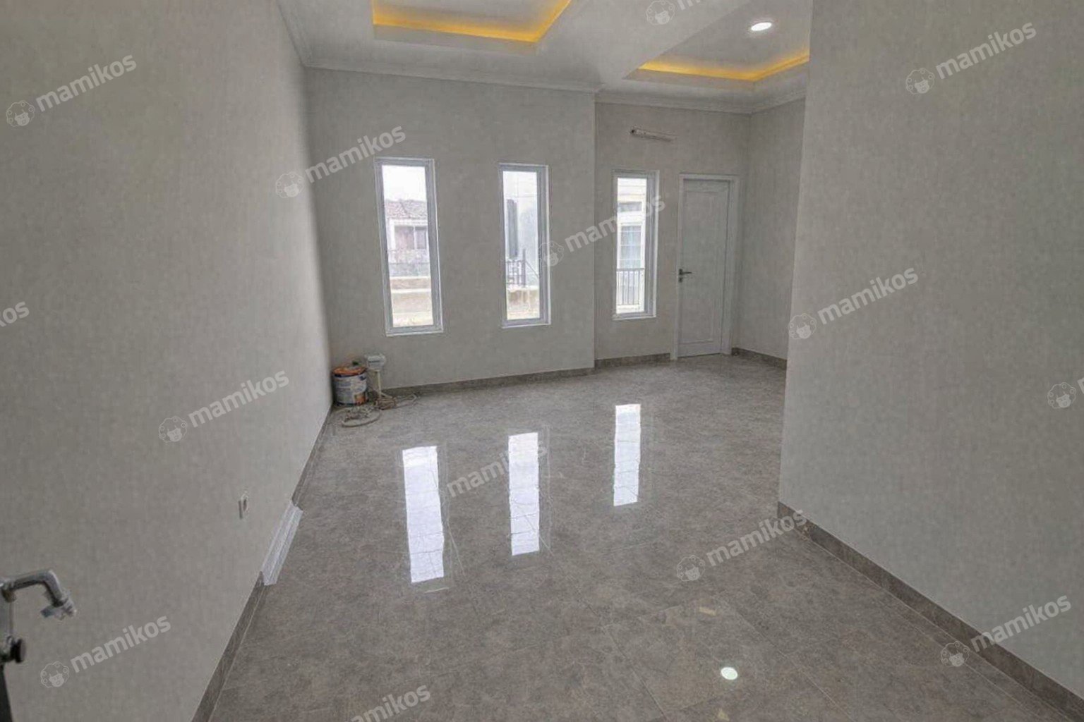 Rumah Sertifikat SHM 5 Kamar Tidur 5 Kamar Mandi Citra Garden Jakarta Barat