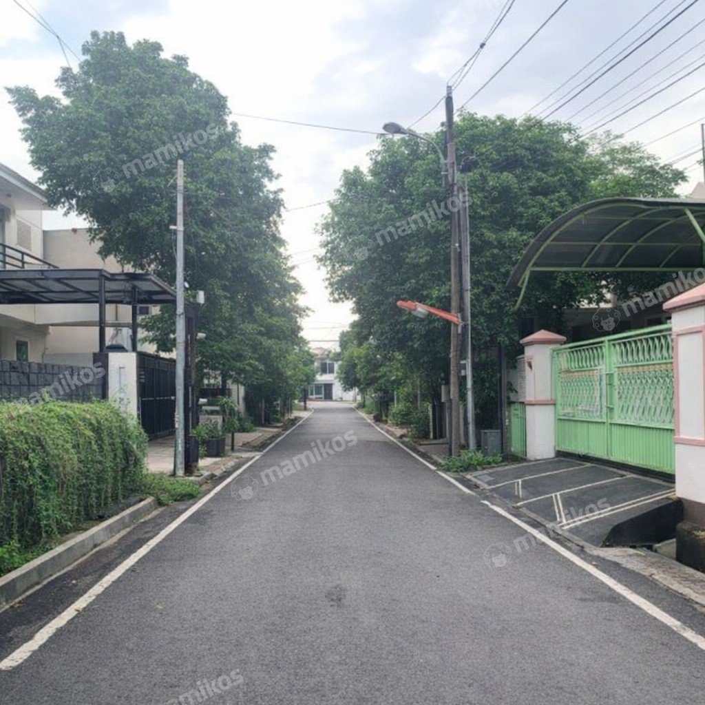 Rumah Sertifikat SHM 5 Kamar Tidur 3 Kamar Mandi Duren Sawit Jakarta Timur - Photo 2