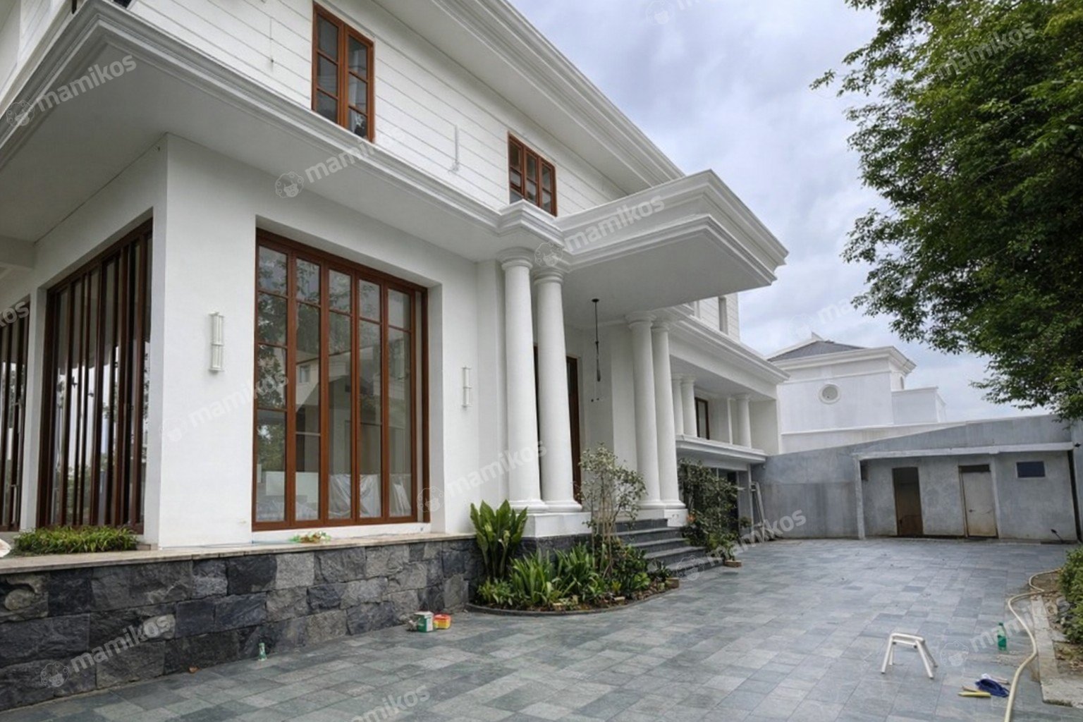 Rumah Sertifikat SHM 7 Kamar Tidur 6 Kamar Mandi Kemang Jakarta Selatan