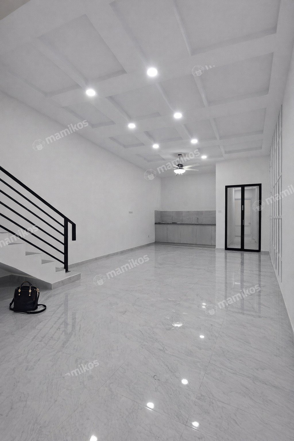 Rumah Sertifikat SHM 4 Kamar Tidur 3 Kamar Mandi Tanjung Duren Jakarta Barat - Photo 3