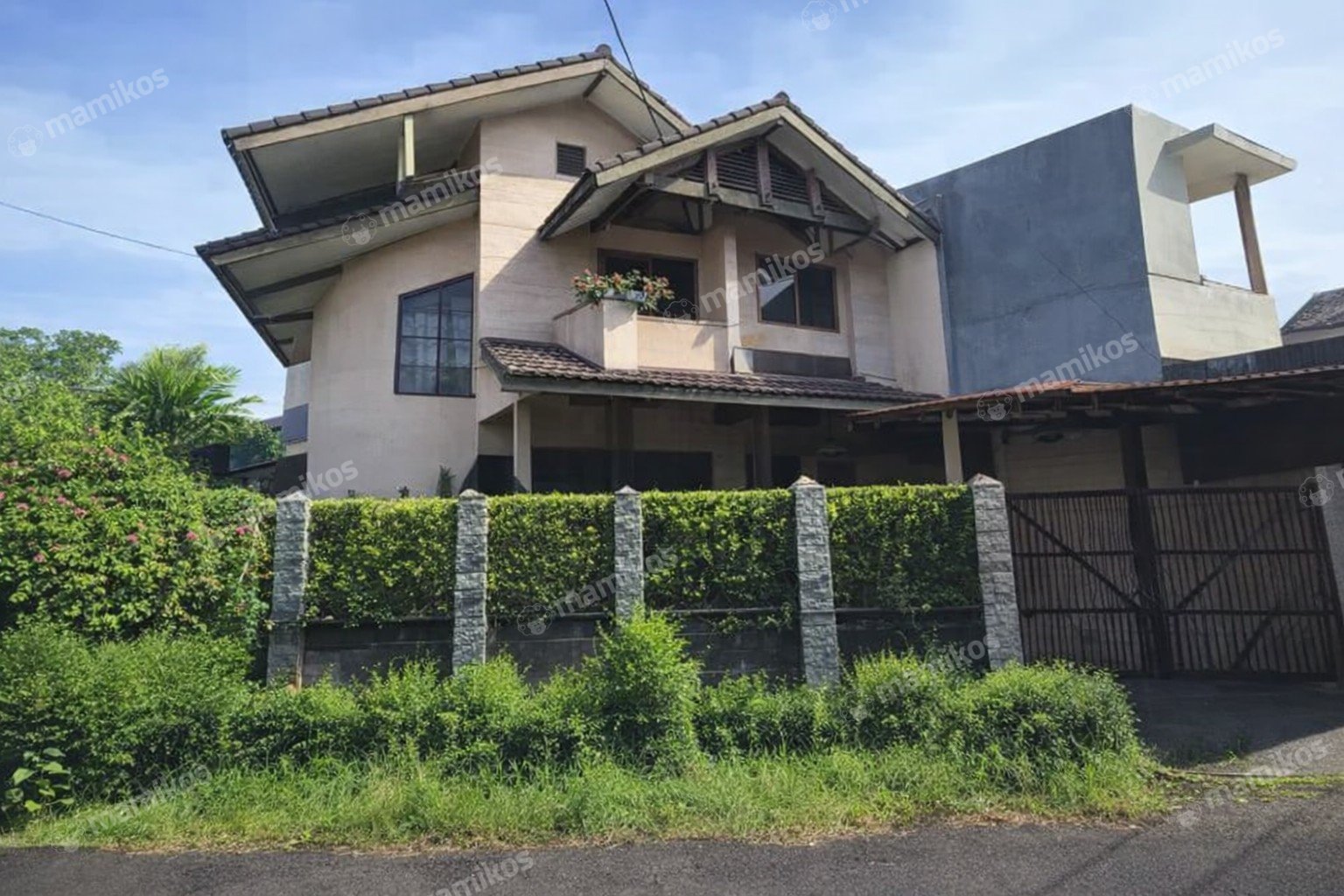 Rumah Sertifikat SHM 4 Kamar Tidur 3 Kamar Mandi Meruya Jakarta Barat