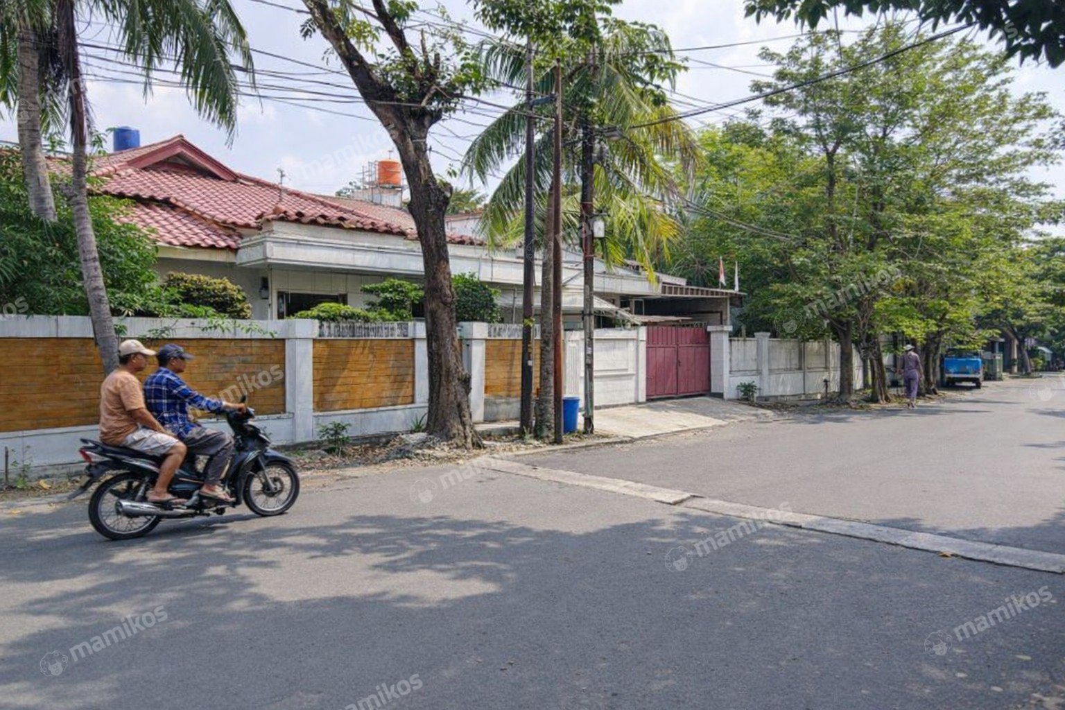 Rumah Sertifikat SHM 6 Kamar Tidur 5 Kamar Mandi Pulo Gadung Jakarta Timur