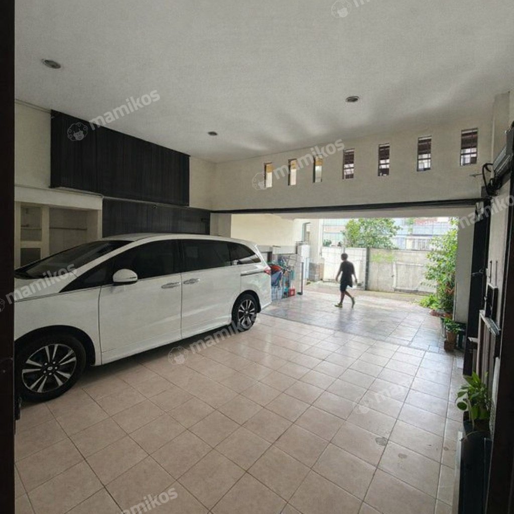 Rumah Sertifikat SHM 7 Kamar Tidur 4 Kamar Mandi Pulomas Jakarta Timur - Photo 2