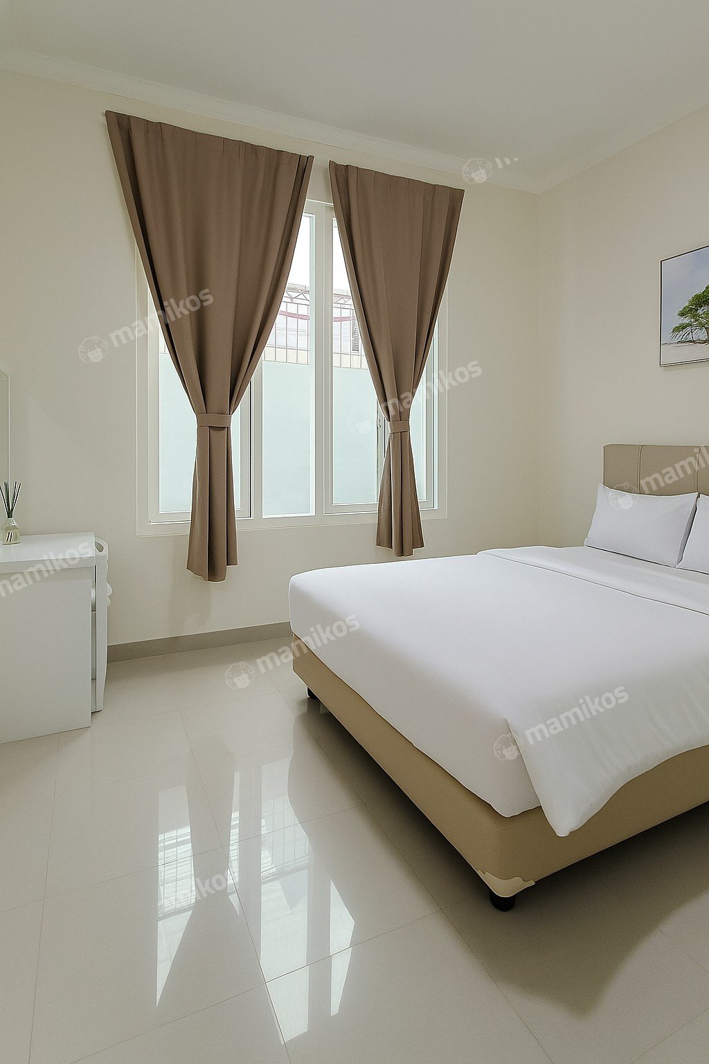 Rumah Sertifikat SHM 4 Kamar Tidur 4 Kamar Mandi Intercon Jakarta Barat - Photo 5