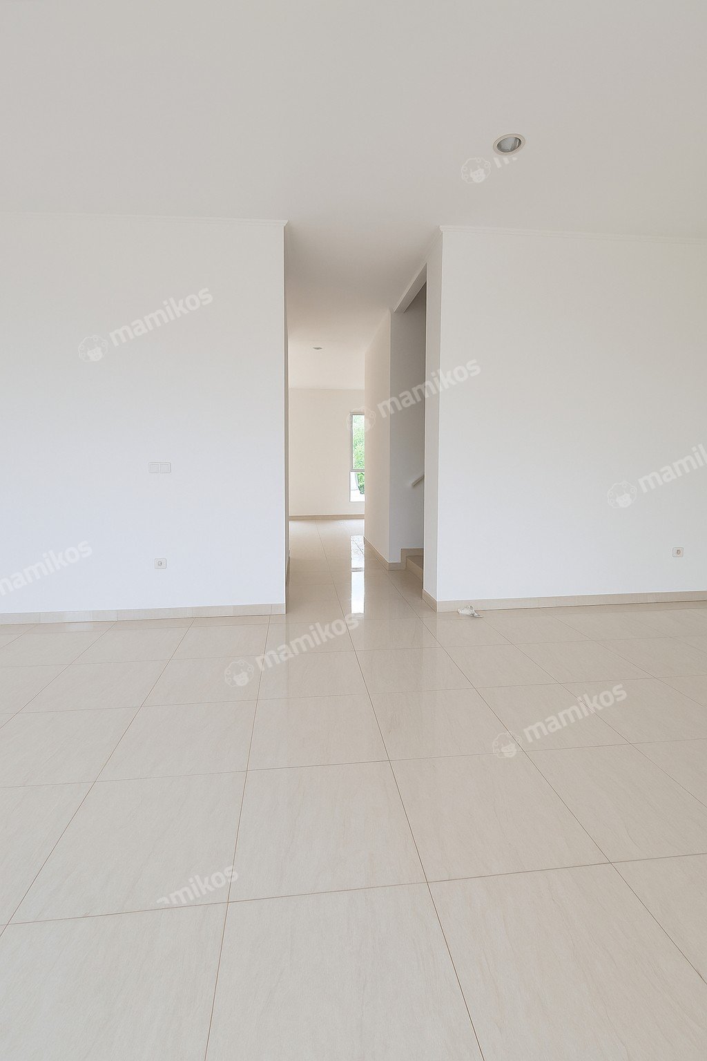 Rumah 5 Kamar Tidur 5 Kamar Mandi 3 Lantai Pantai Indah Kapuk Jakarta Utara - Photo 2
