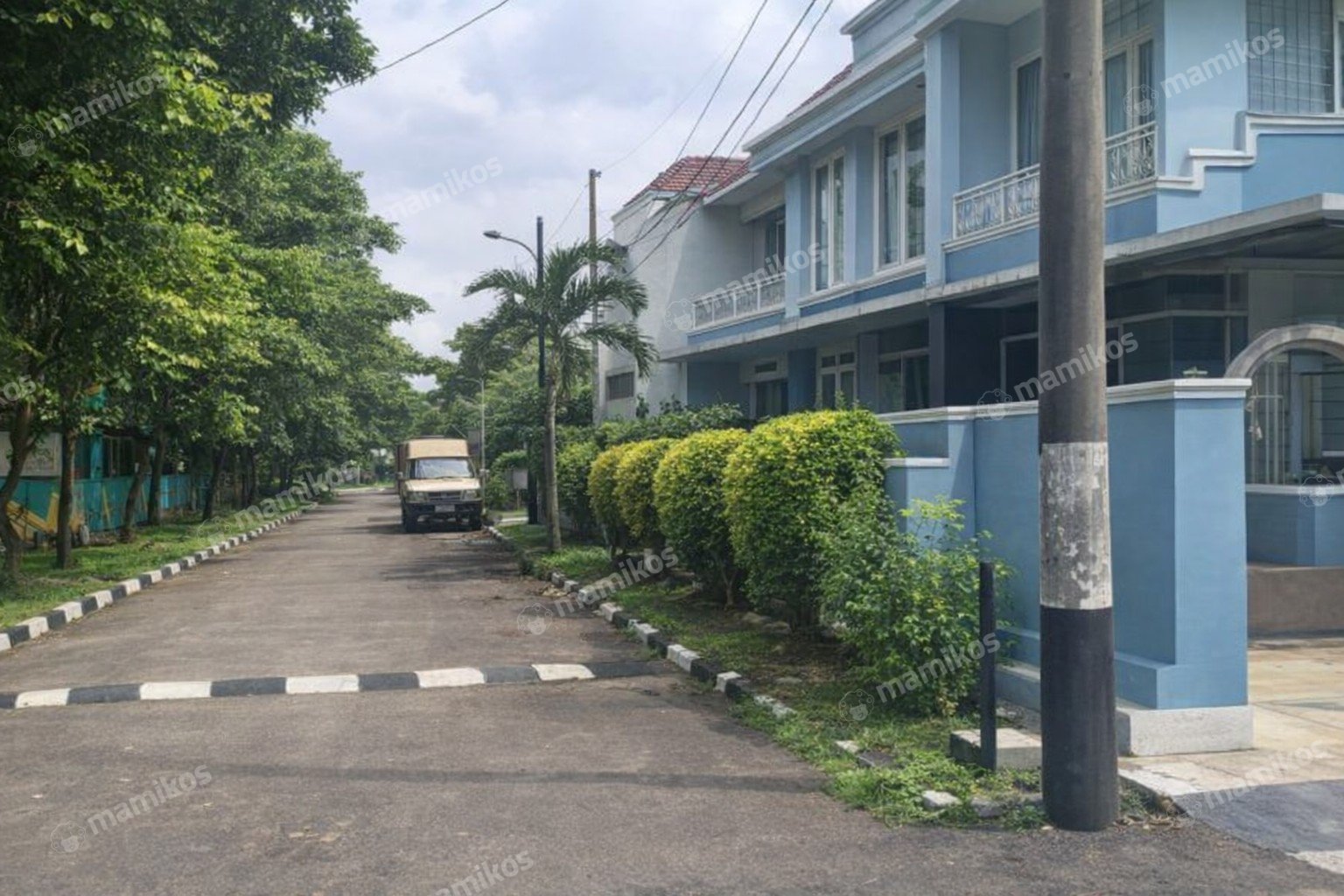 Rumah Sertifikat SHM 6 Kamar Tidur 4 Kamar Mandi Kedoya Utara Jakarta Barat - Photo 3