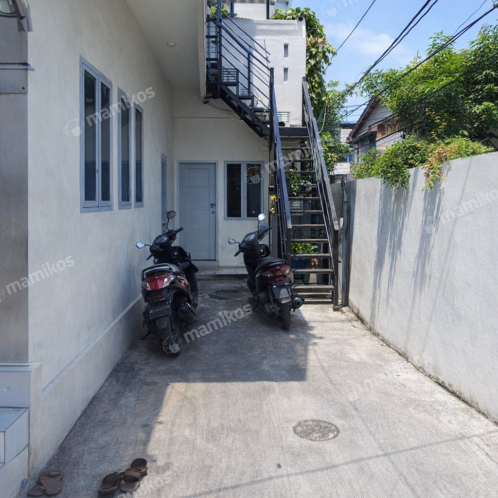 Rumah Sertifikat SHM 4 Kamar Tidur 2 Kamar Mandi Jelambar Jakarta Barat - Photo 2