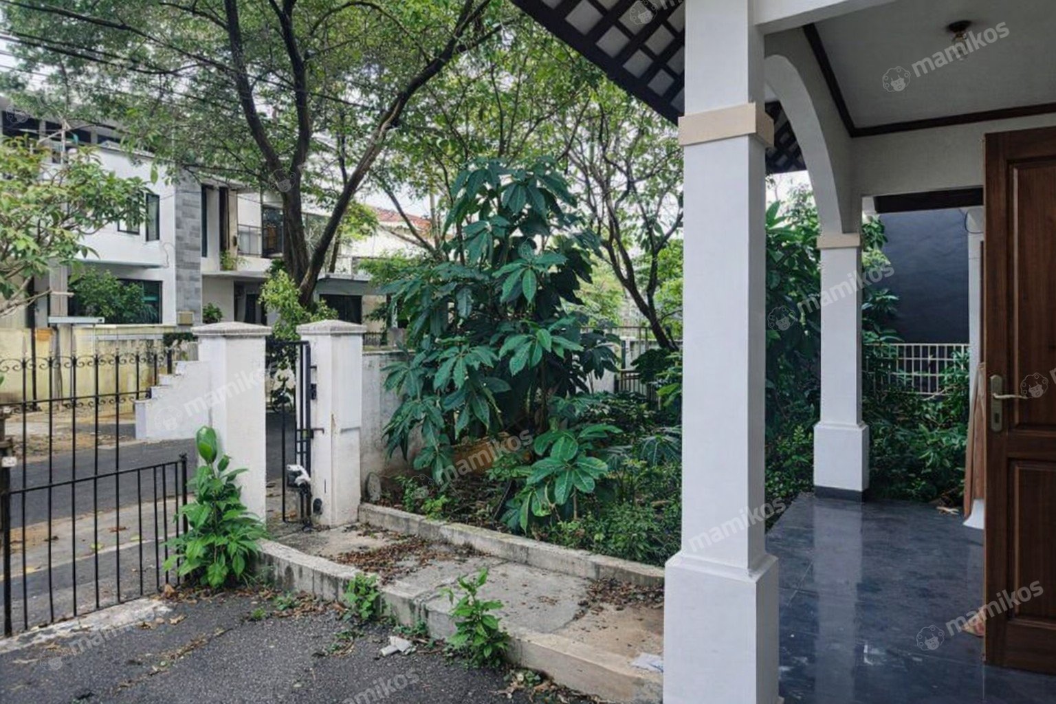 Rumah Sertifikat SHM 3 Kamar Tidur 4 Kamar Mandi Pondok Indah Jakarta Selatan