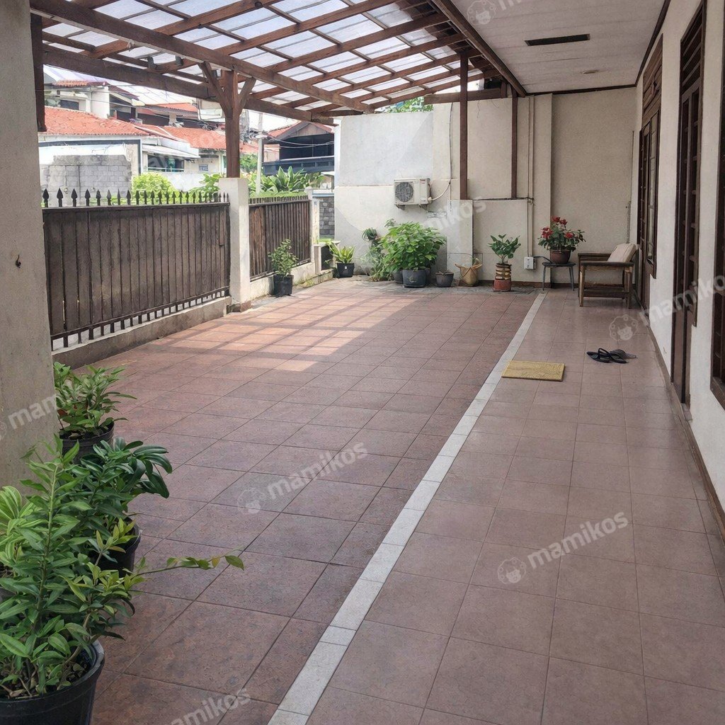 Rumah Sertifikat SHM 5 Kamar Tidur 3 Kamar Mandi Kebayoran Baru Jakarta Selatan - Photo 2