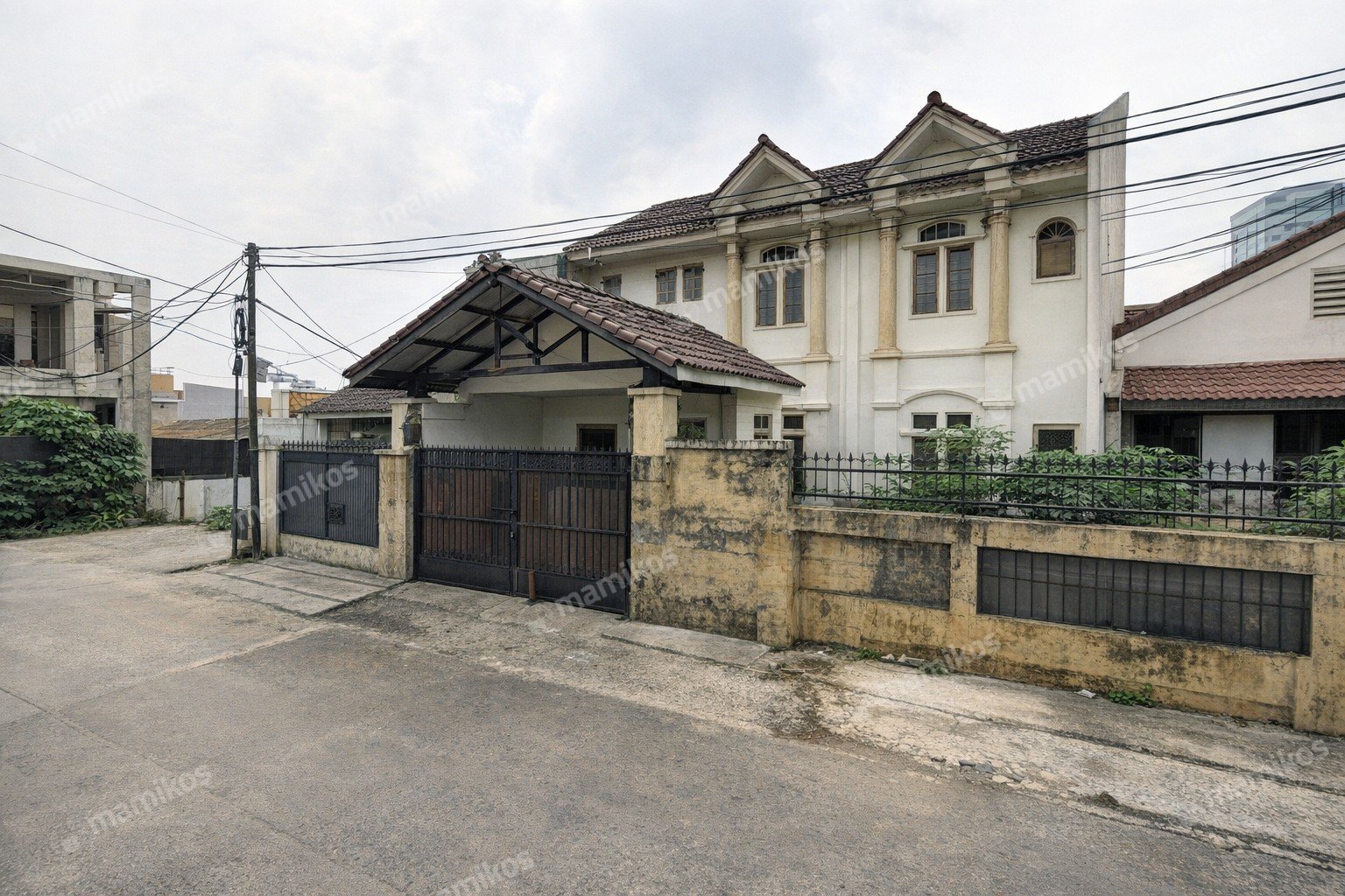 Rumah Sertifikat SHM 6 Kamar Tidur 3 Kamar Mandi Taman Meruya Jakarta Barat - Photo 2