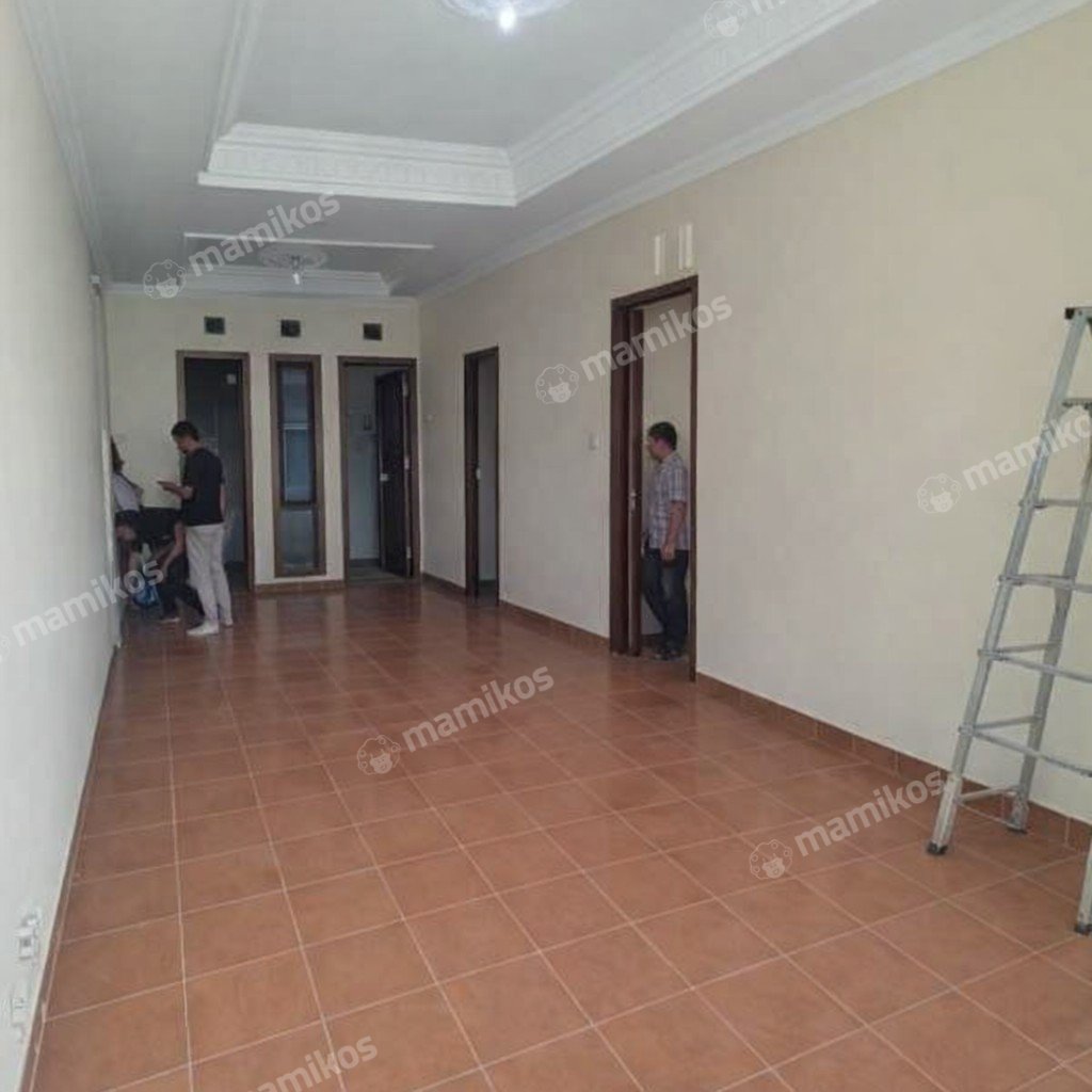Rumah Sertifikat SHM 7 Kamar Tidur 4 Kamar Mandi Pulogebang Jakarta Timur - Photo 4