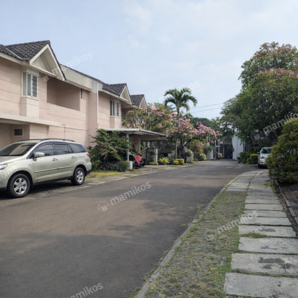 Rumah Sertifikat SHM 3 Kamar Tidur 3 Kamar Mandi Lebak Bulus Jakarta Selatan - Photo 2