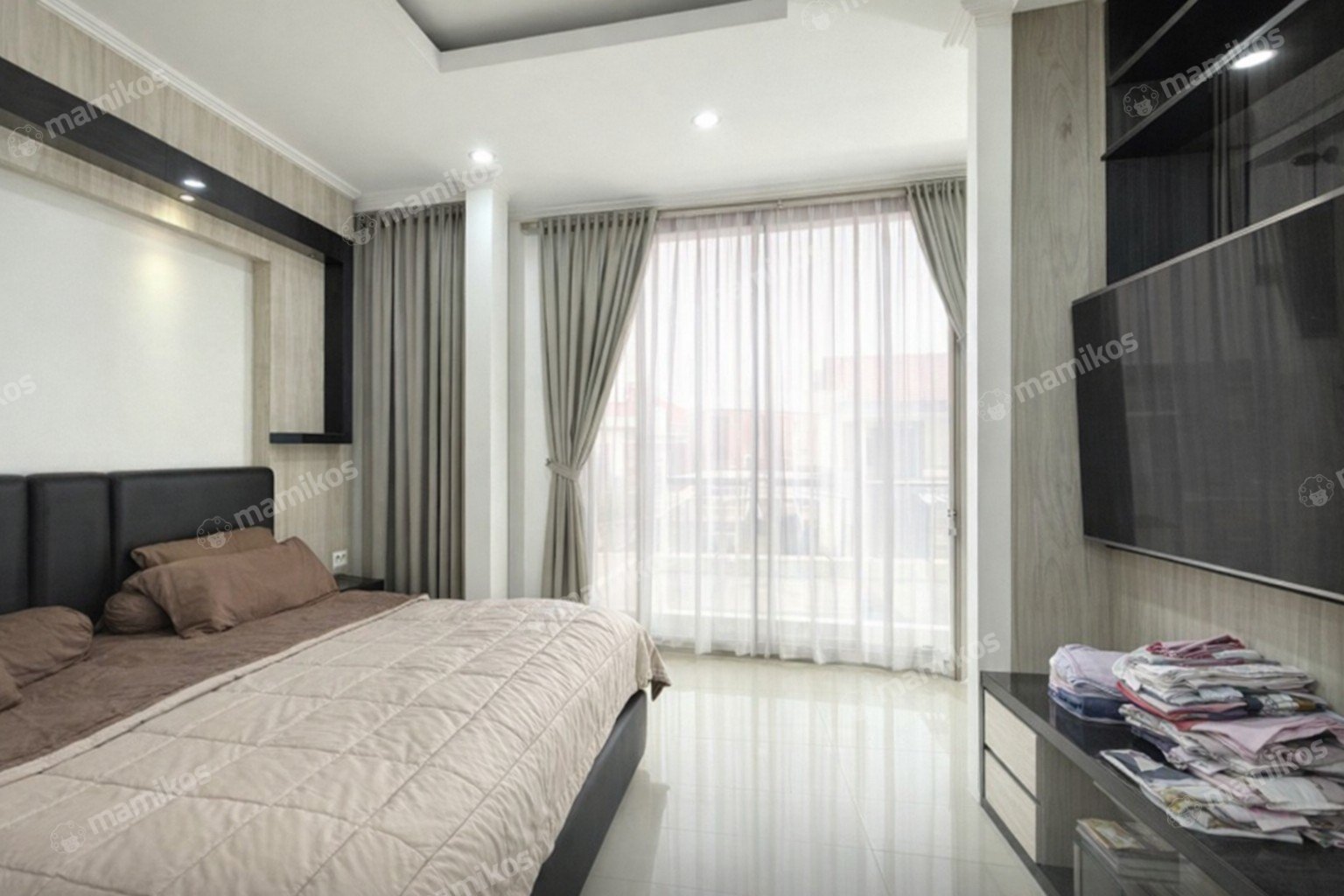 Rumah Sertifikat SHM 4 Kamar Tidur 3 Kamar Mandi Taman Ratu Jakarta Barat