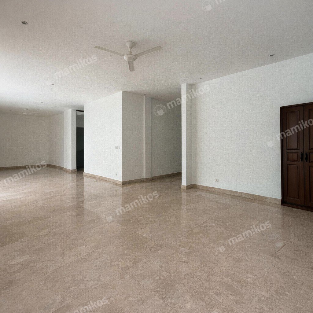 Rumah Sertifikat SHM 3 Kamar Tidur 3 Kamar Mandi Kebayoran Baru Jakarta Selatan - Photo 2